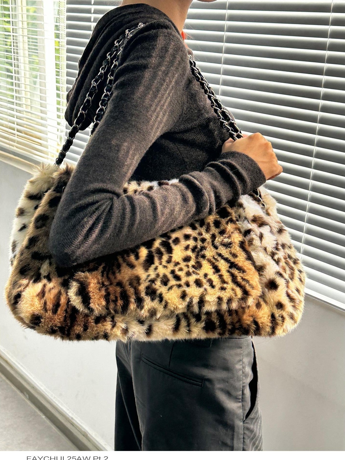 FayChui Vintage Leopard Plush Chain Box Women&