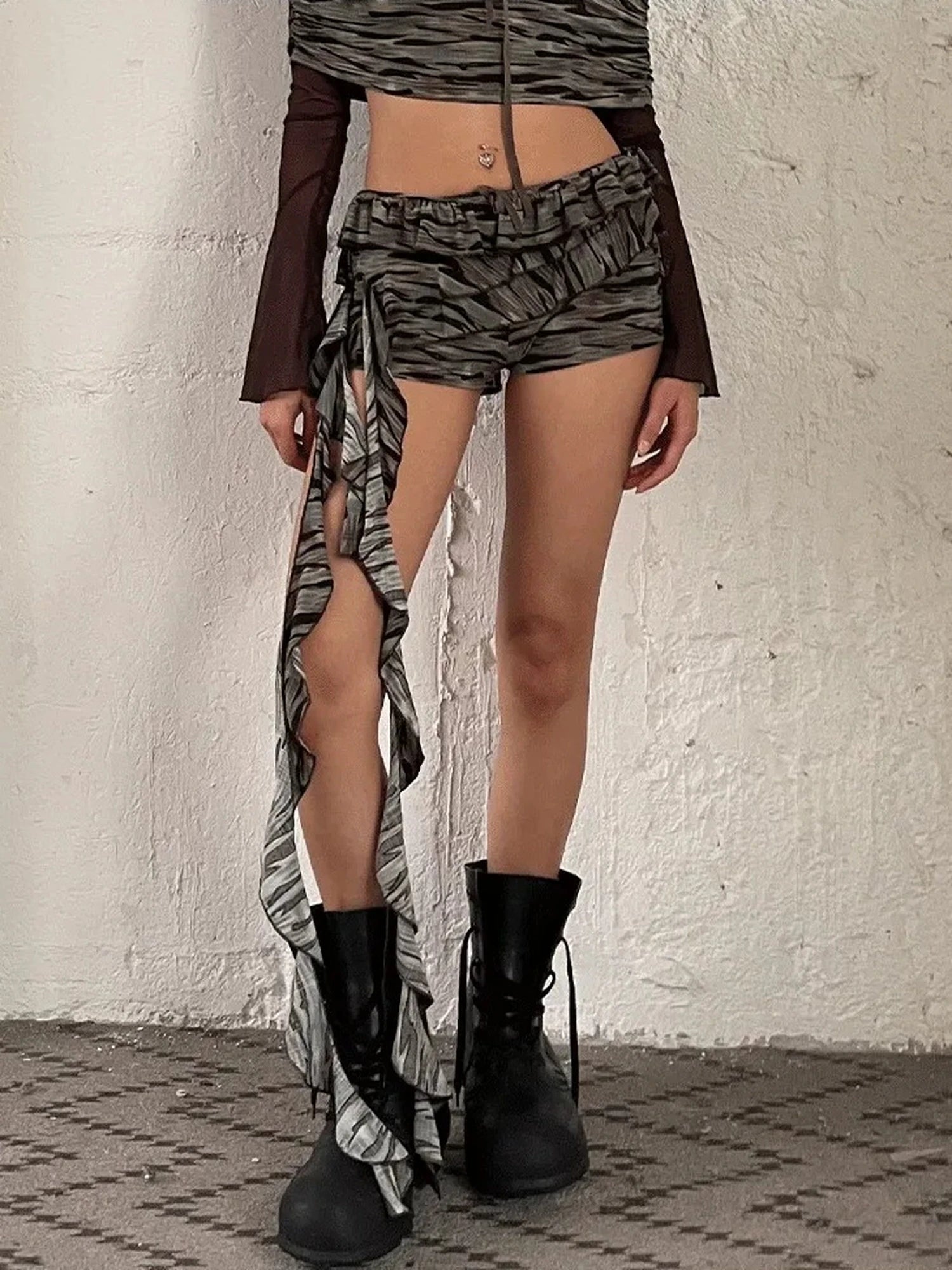 FayChui Vintage Low Rise Camo Ruffle Shorts