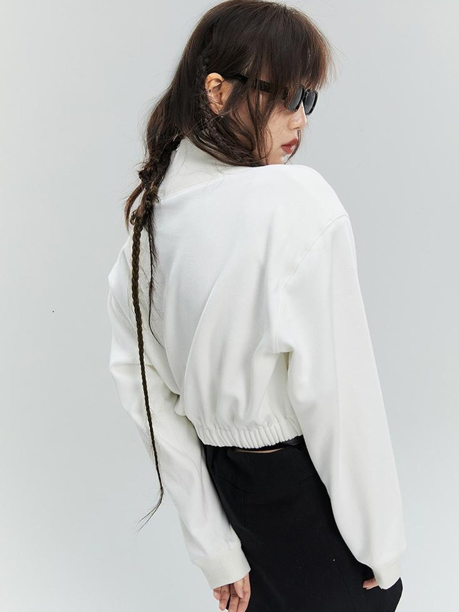 DIDDI MODA Floral Cropped Sweatshirt With Adjustable Knit Blossoms