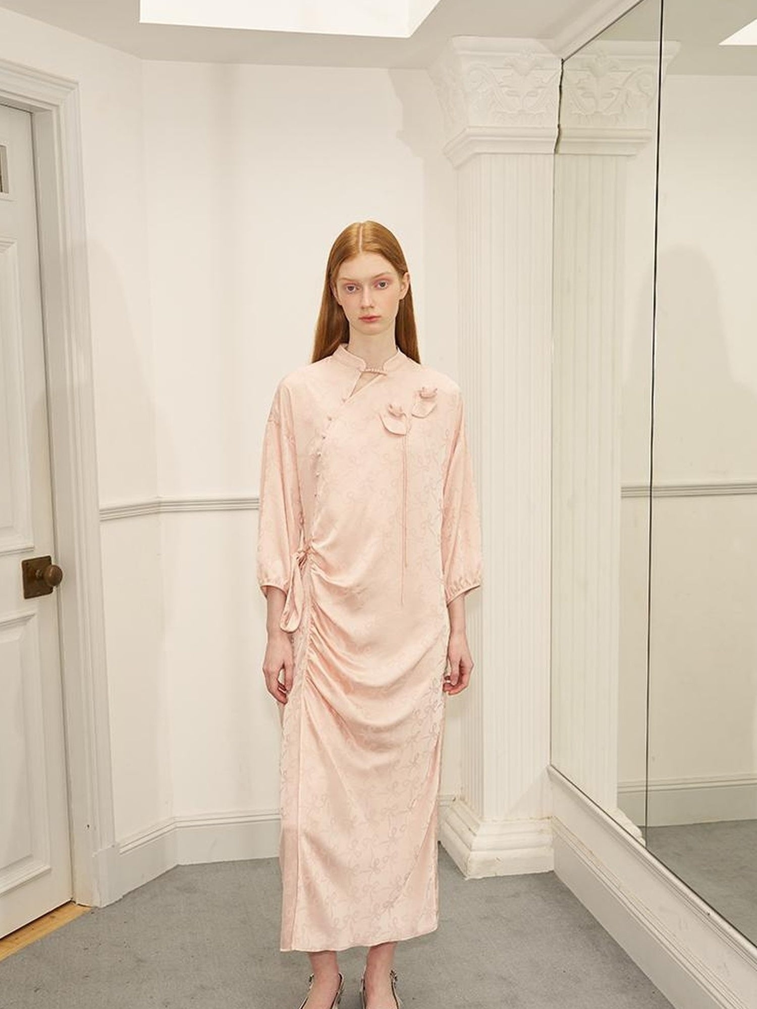 DIDDI MODA Floral Embroidered Asymmetric Qipao Dress With Side Slit