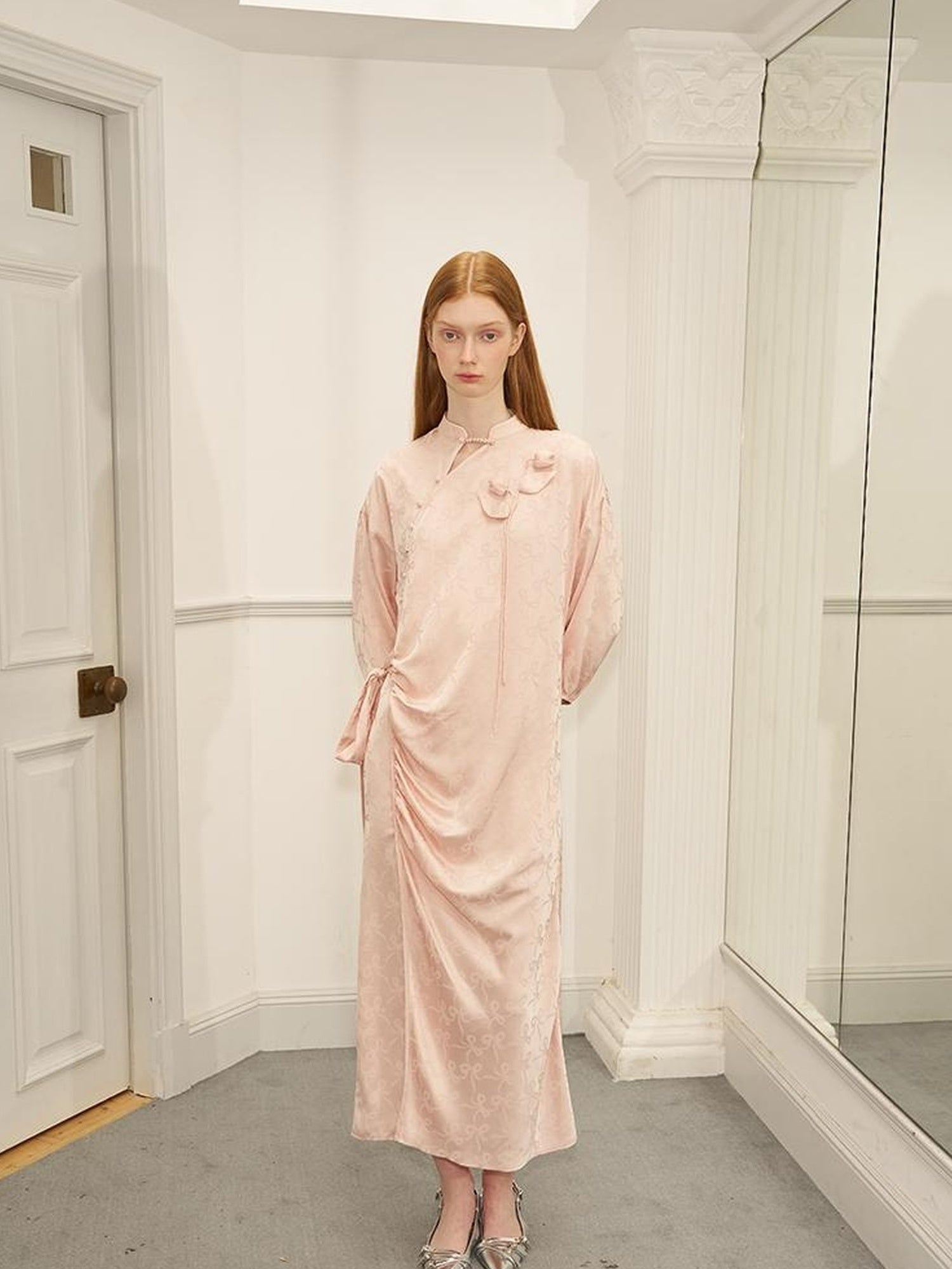 DIDDI MODA Floral Embroidered Asymmetric Qipao Dress With Side Slit