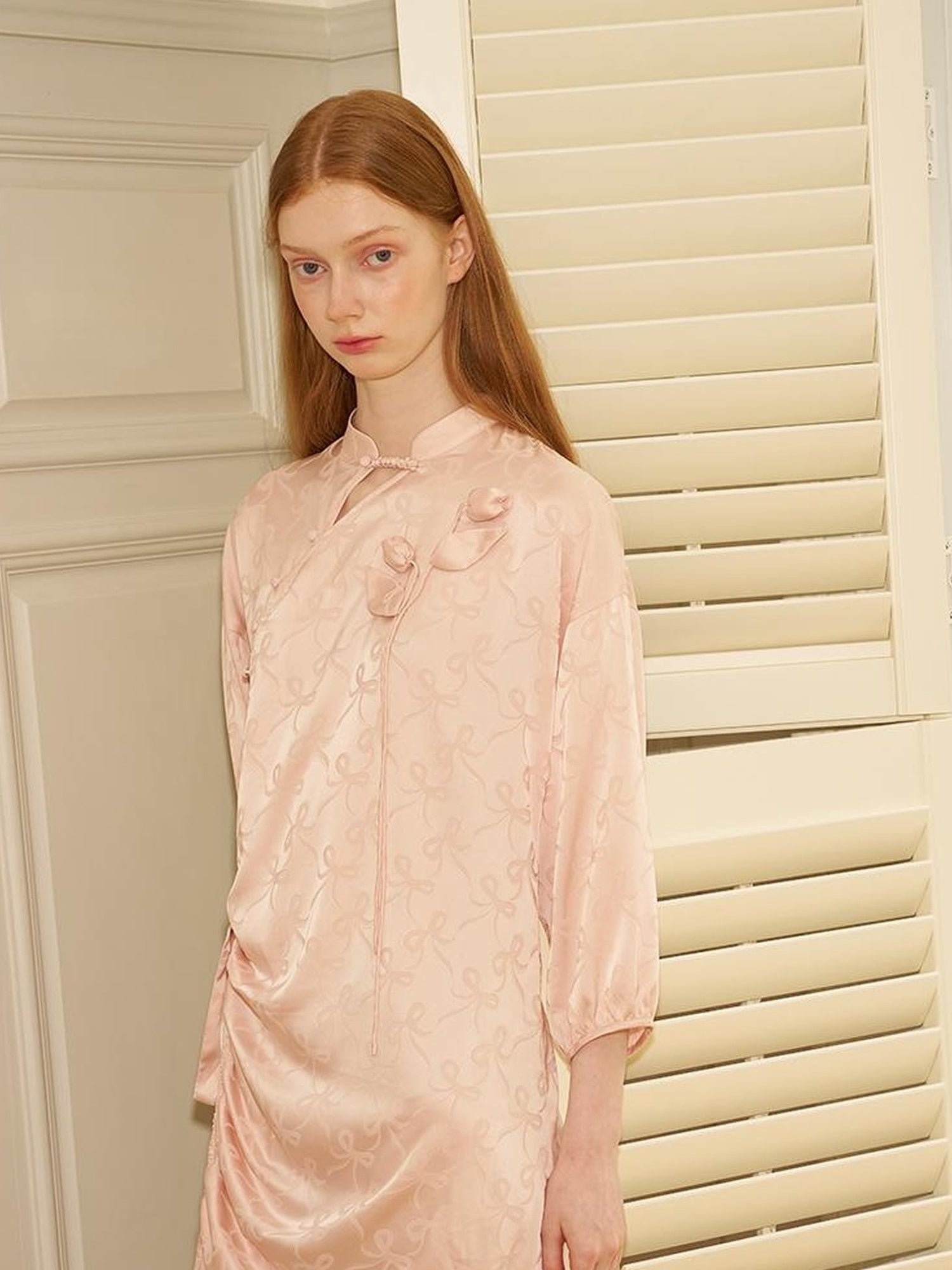 DIDDI MODA Floral Embroidered Asymmetric Qipao Dress With Side Slit