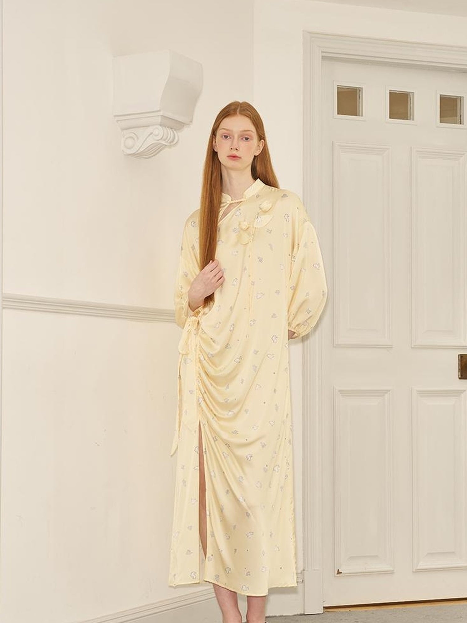 DIDDI MODA Floral Embroidered Asymmetric Qipao Dress With Side Slit