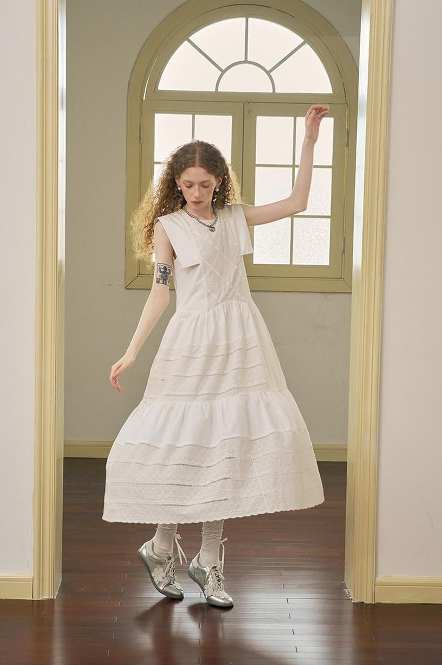 DIDDI MODA Floral Lace French Sleeve Dress