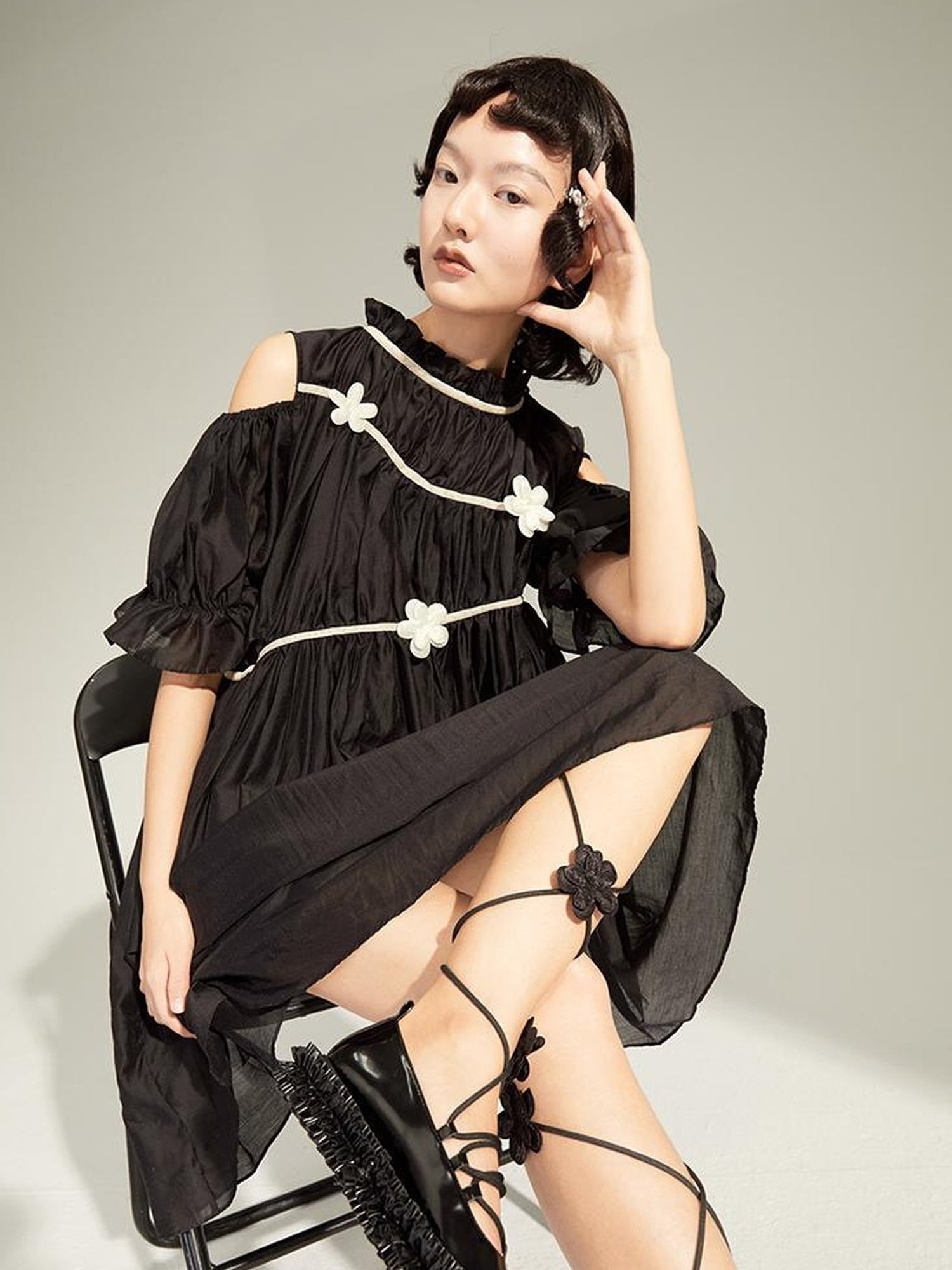 DIDDI MODA Floral Lace Up Mary Jane Shoes