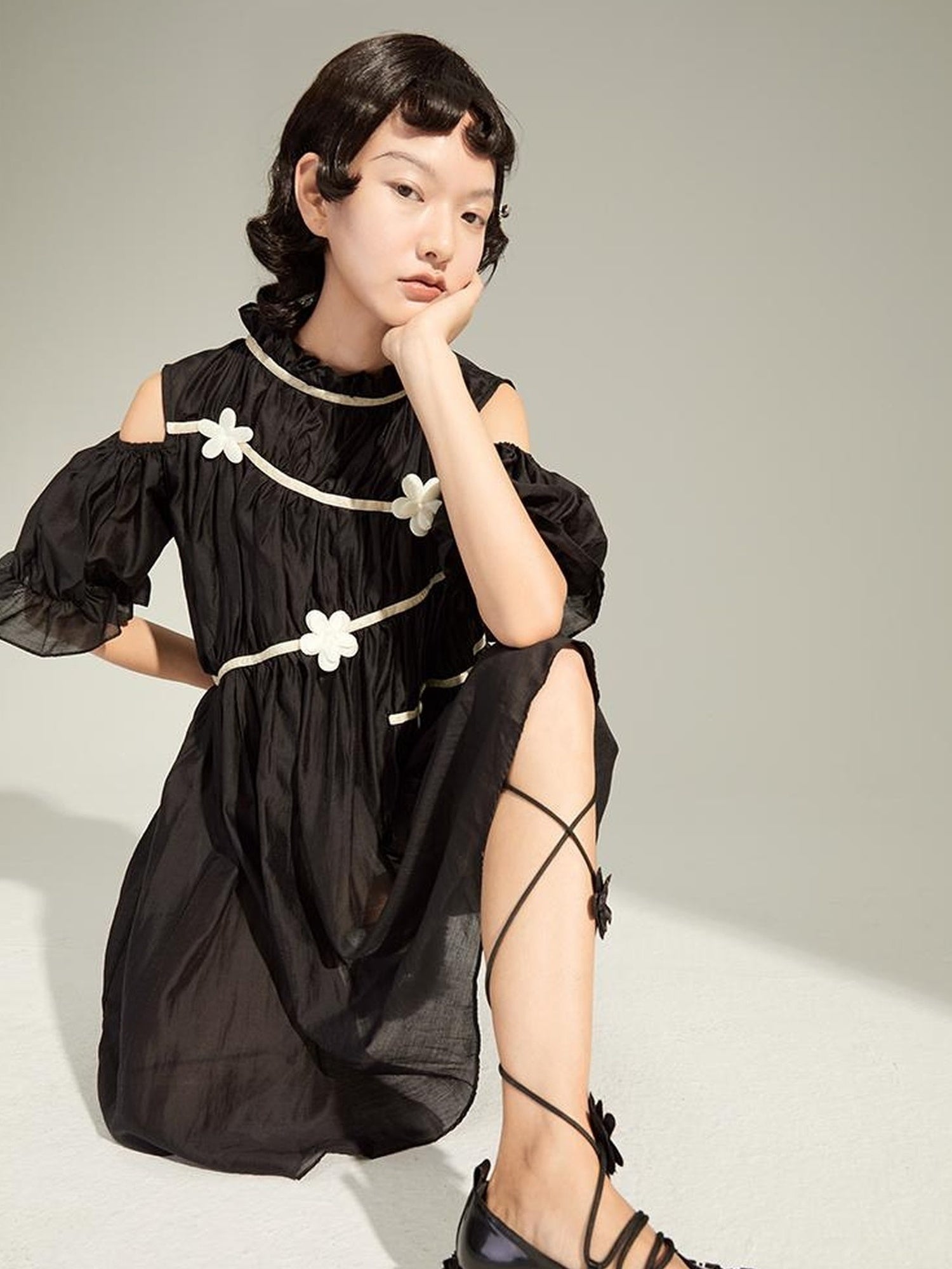 DIDDI MODA Floral Lace Up Mary Jane Shoes