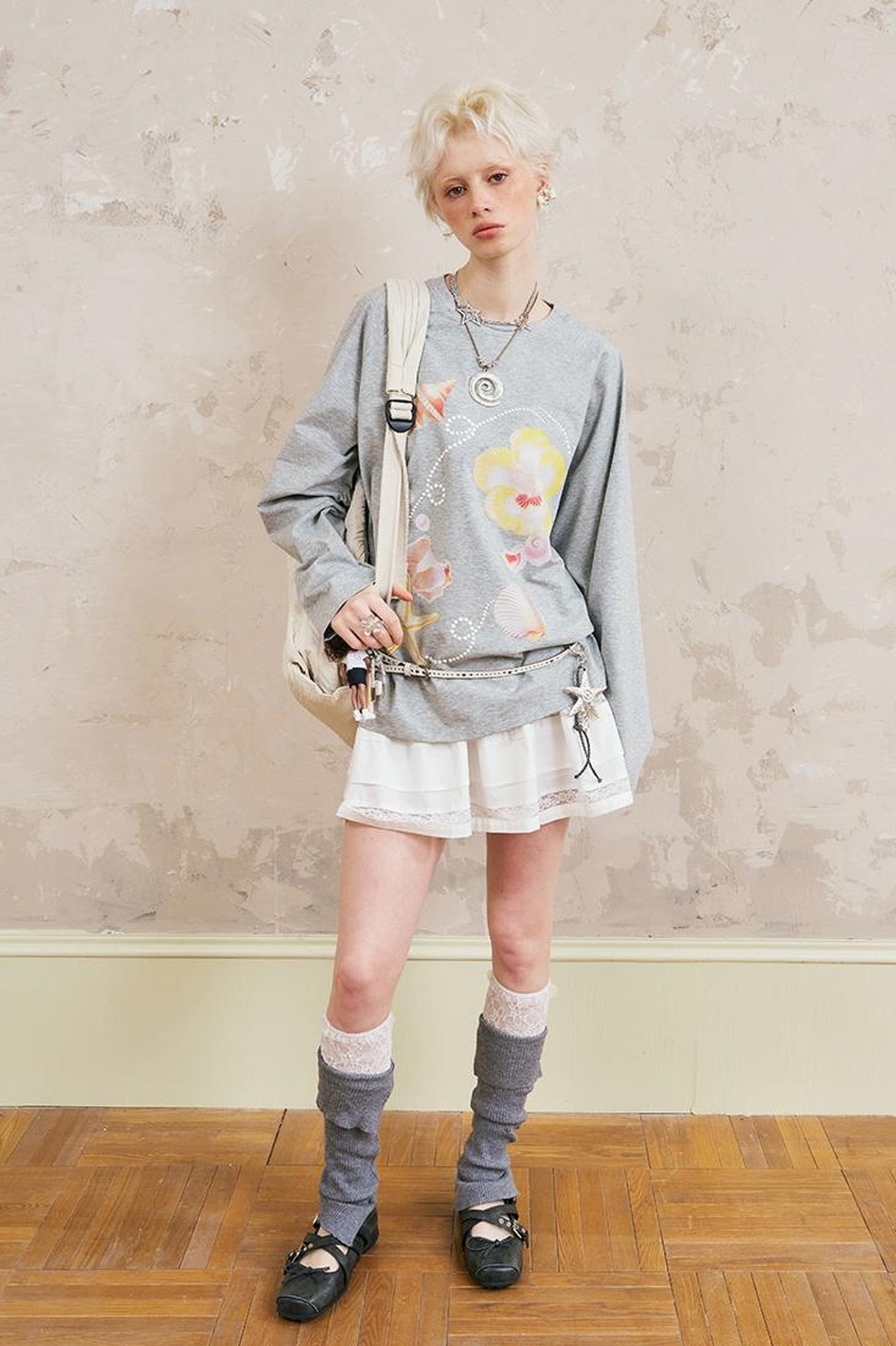 DIDDI MODA Floral Shell Pearl Print Long Sleeve Tee