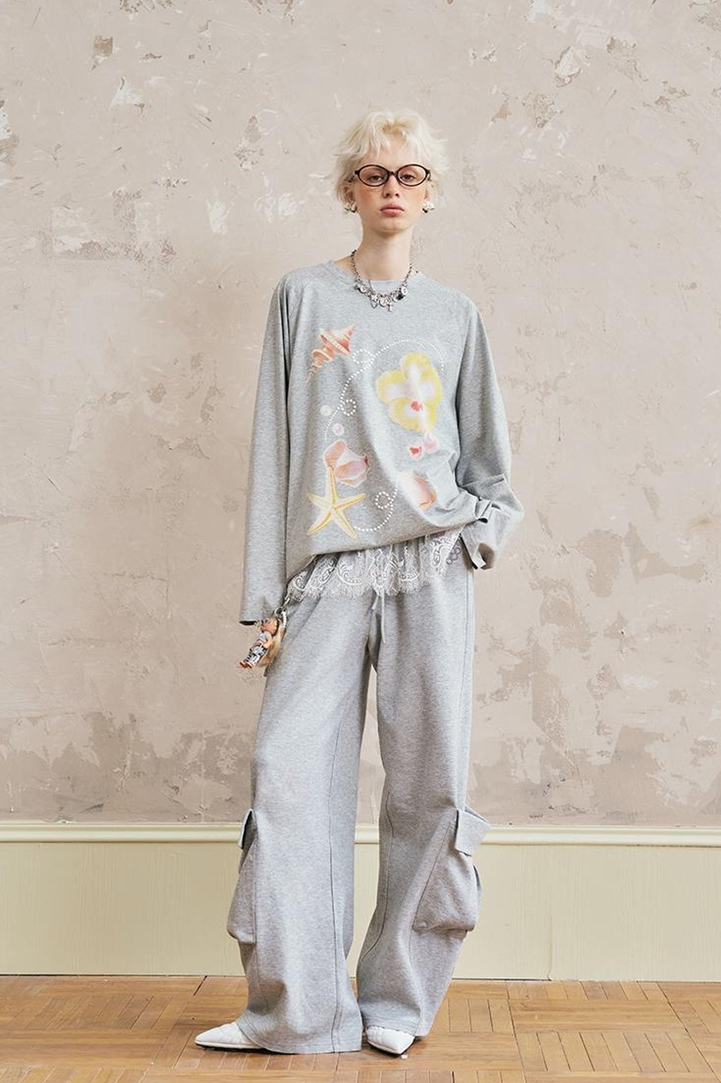 DIDDI MODA Floral Shell Print Loose Fit Long Sleeve Tee