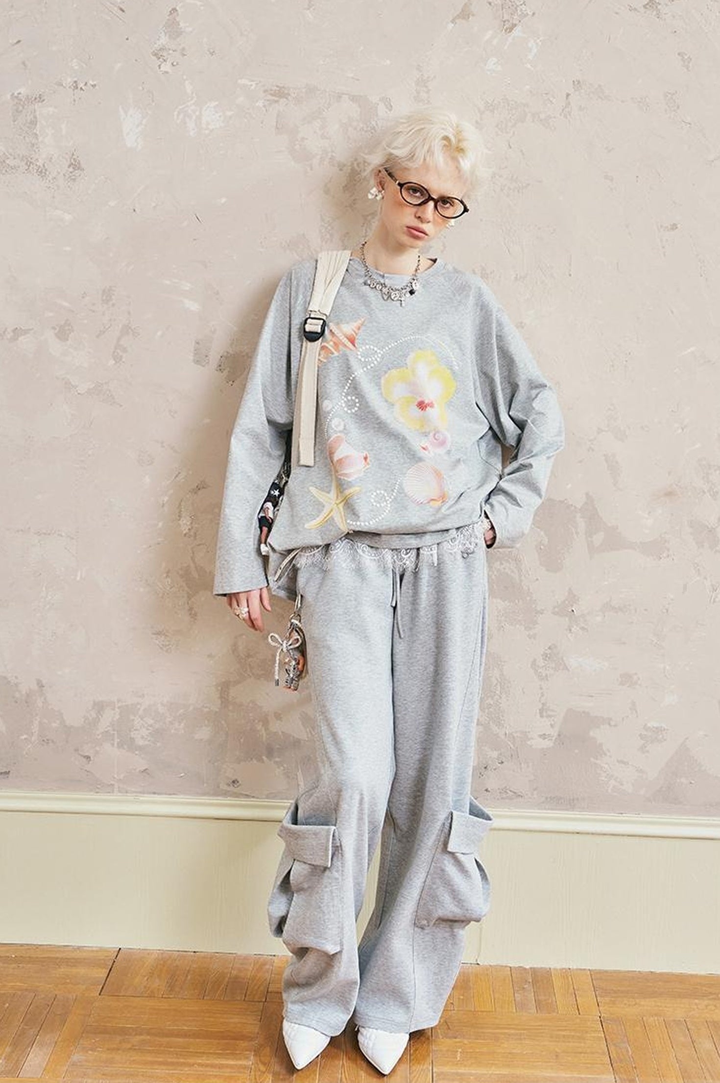 DIDDI MODA Floral Shell Print Loose Fit Long Sleeve Tee
