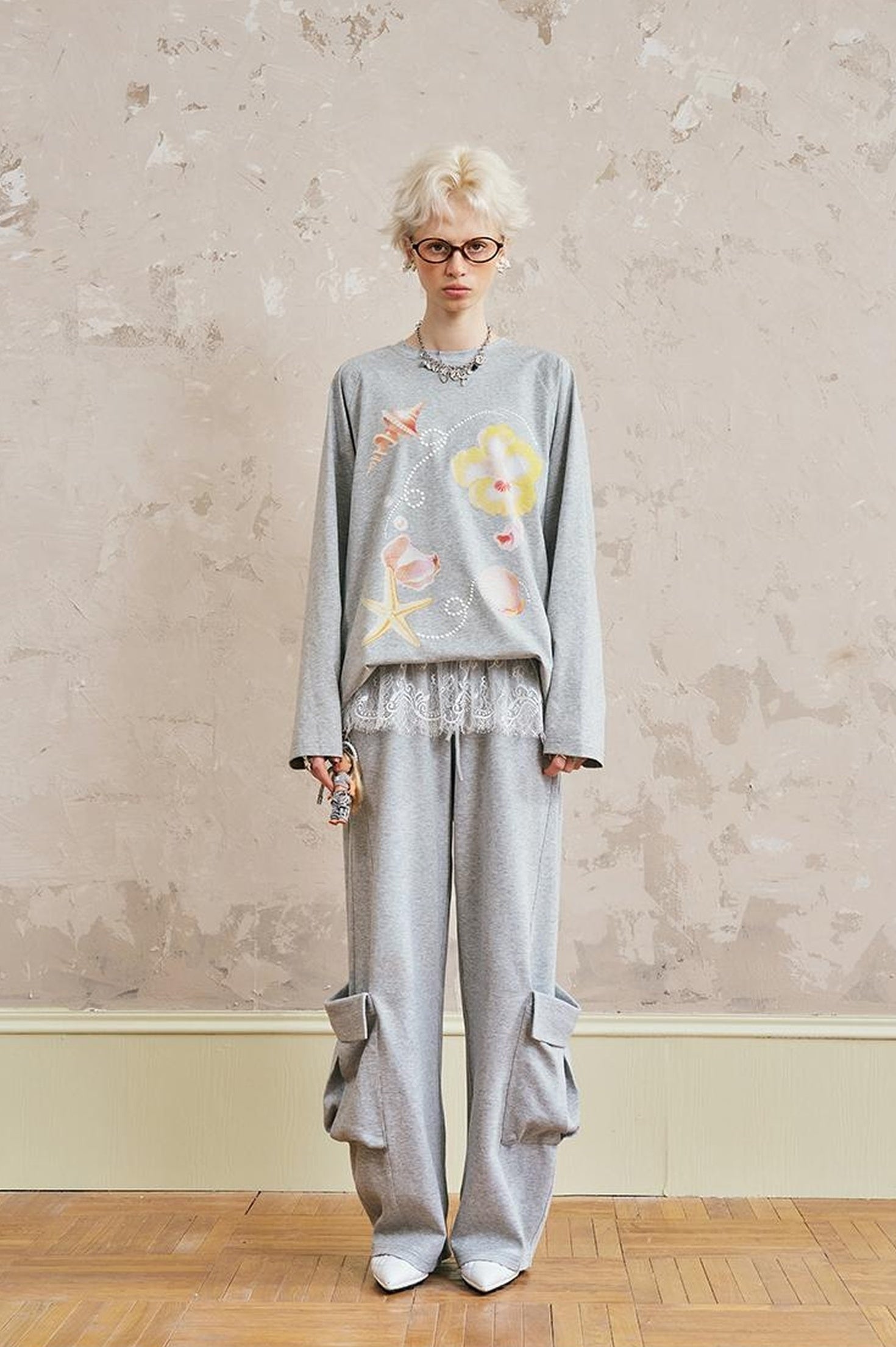 DIDDI MODA Floral Shell Print Loose Fit Long Sleeve Tee