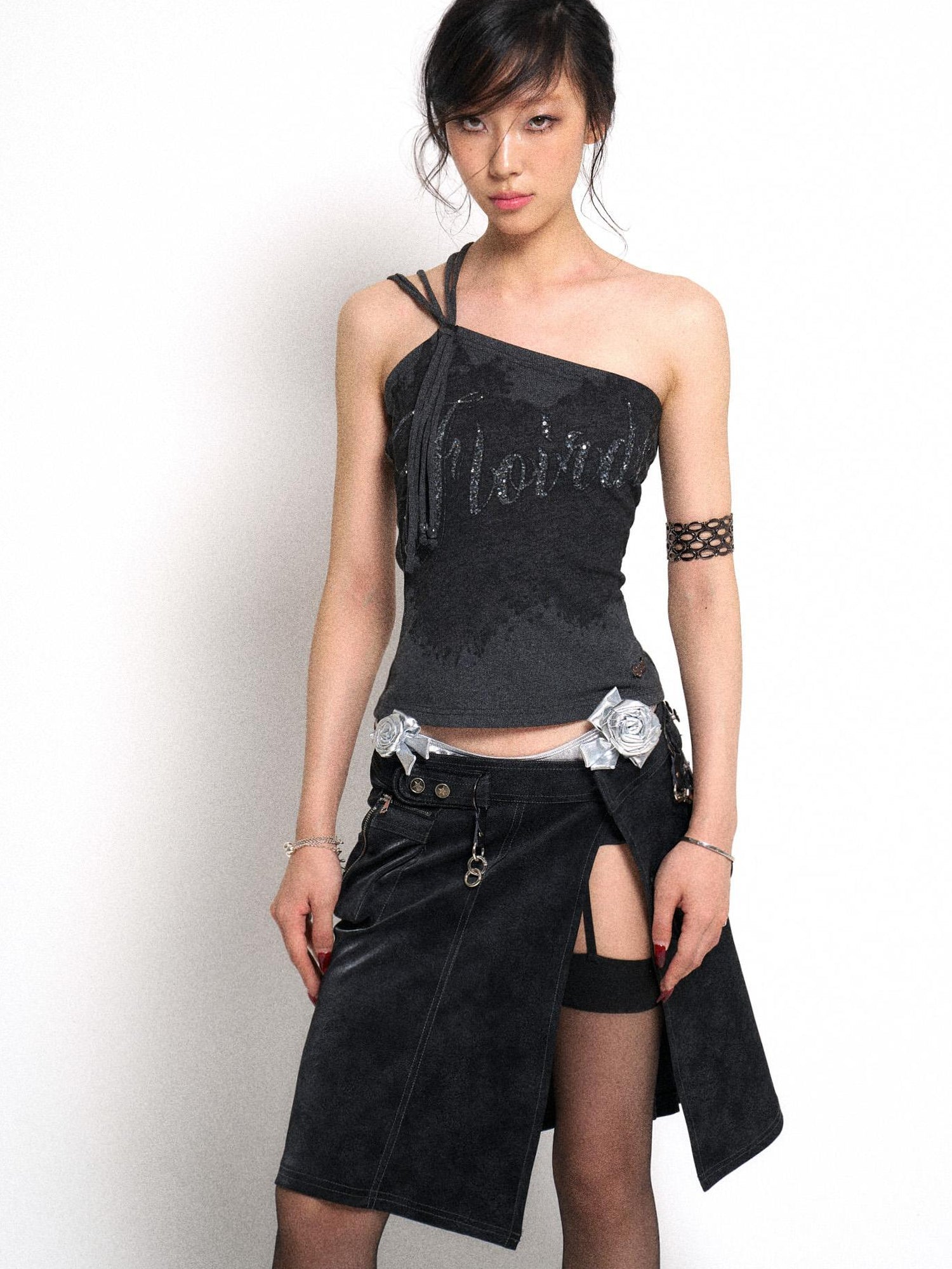 Flowers birds Market Asymmetrical Shoulder Slit Knit Top With Diamond Print