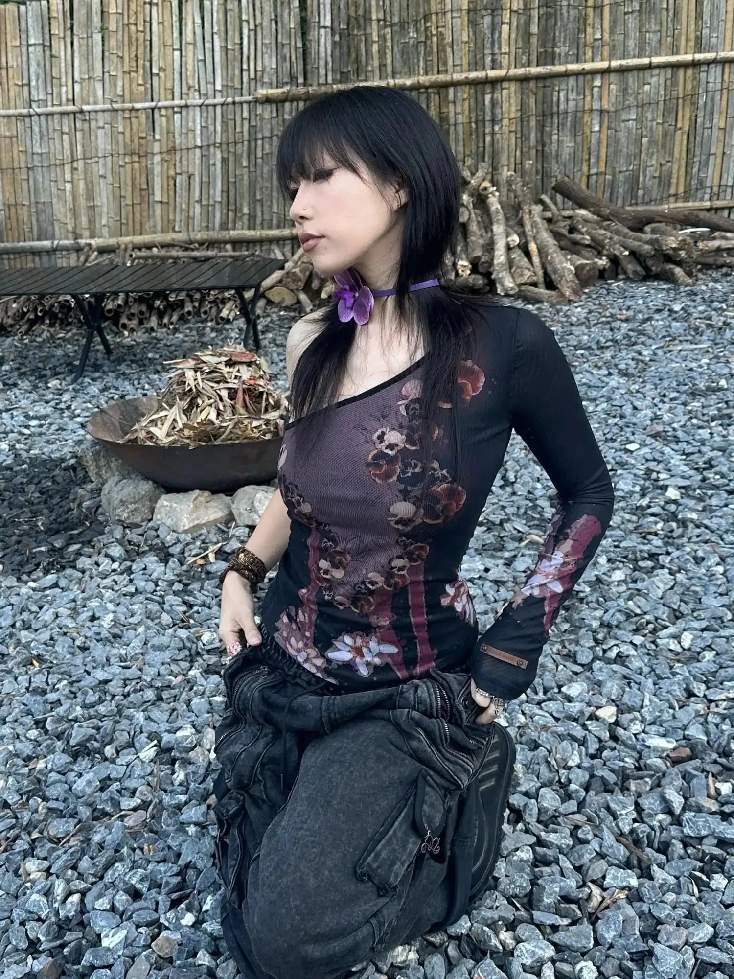 Cropped Mesh Knit Top Asymmetric Shoulder Print Design
