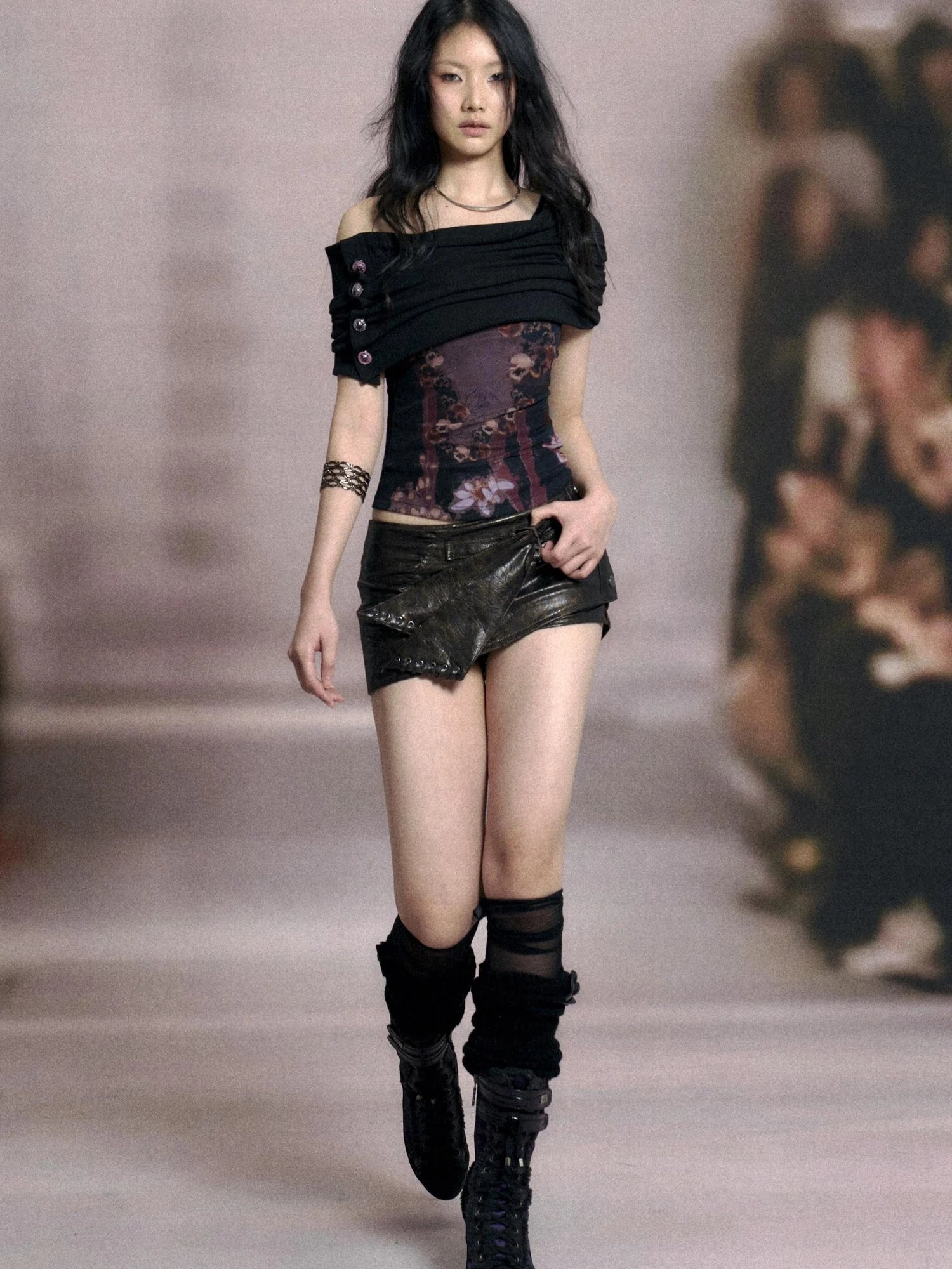 Detachable Cowl Neck Print Knit Slip Top