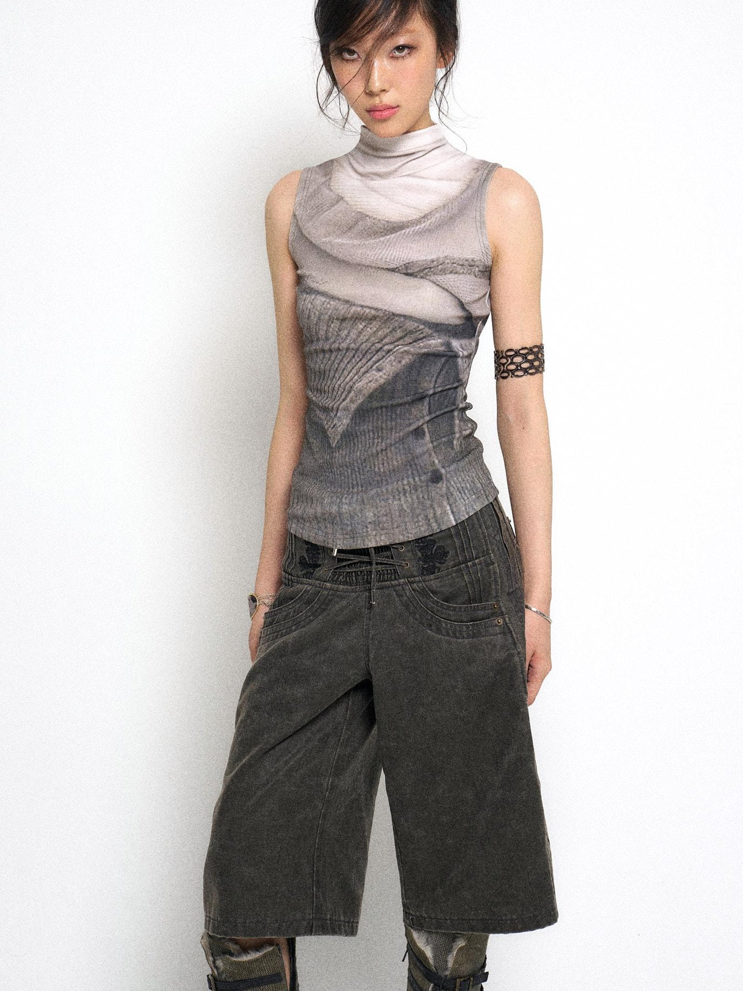 Flowers birds Market High Neck Knitted Sweater Elongated Fit Custom Logo Grey