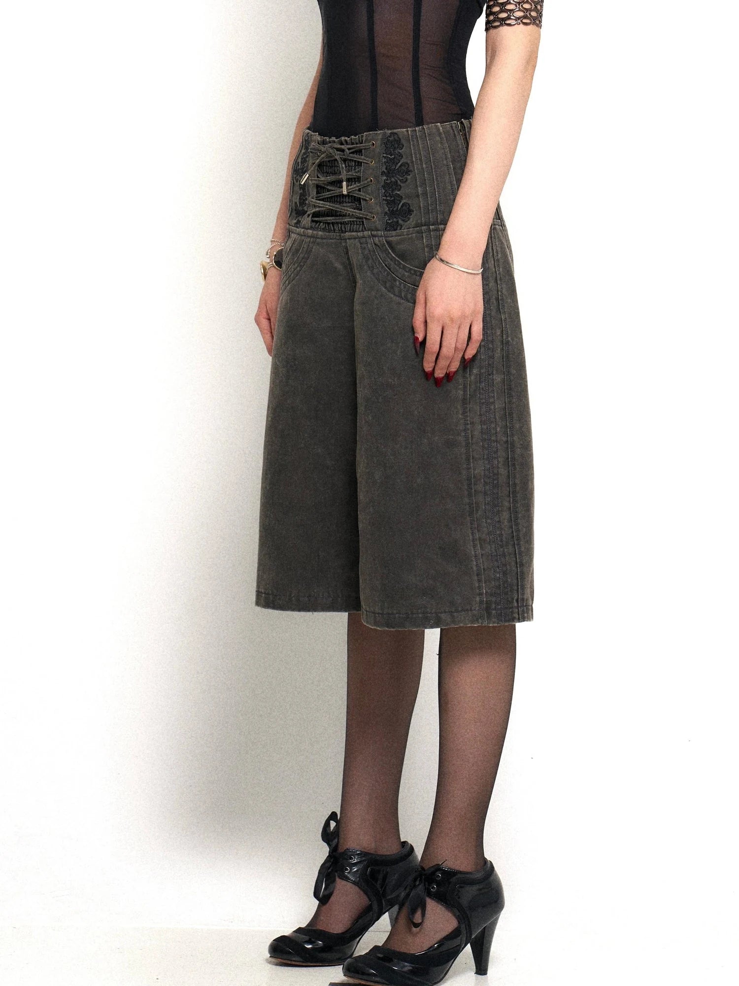 Vintage Embroidered Drawstring Wide Leg Shorts