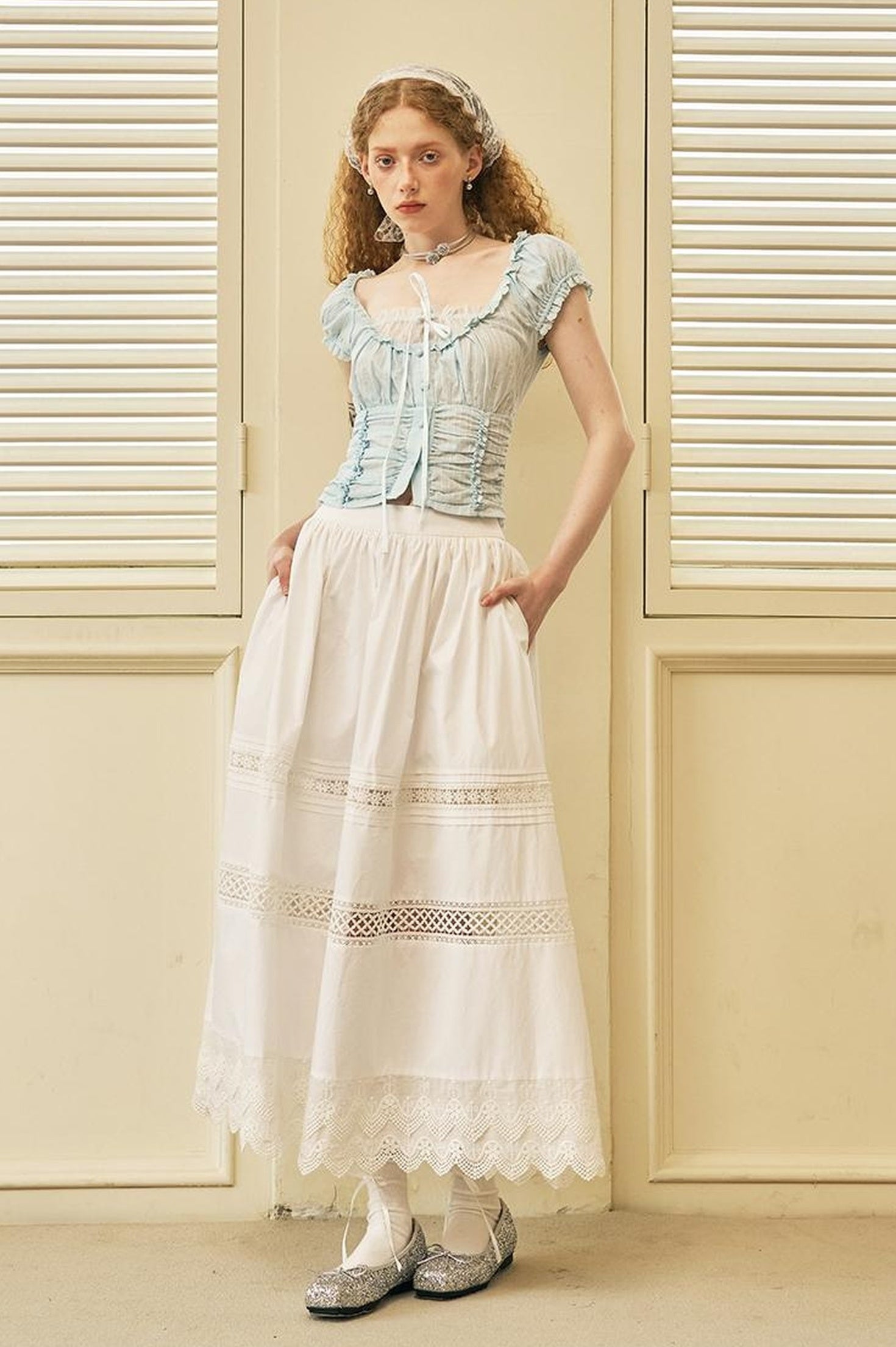 DIDDI MODA French Cotton Lace Trim Ruffled Fit Short Sleeve Blouse