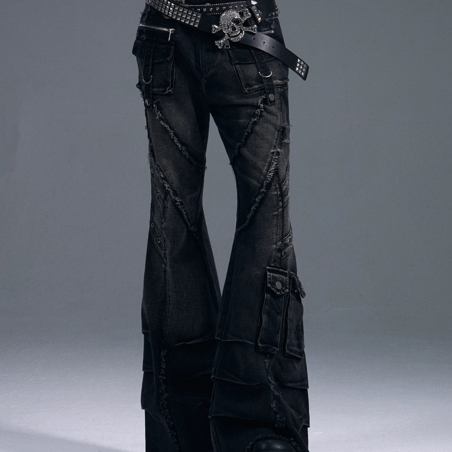 Frustration_Garden_Heavy_Wash_Destroyed_Flared_Jeans_MISSTT