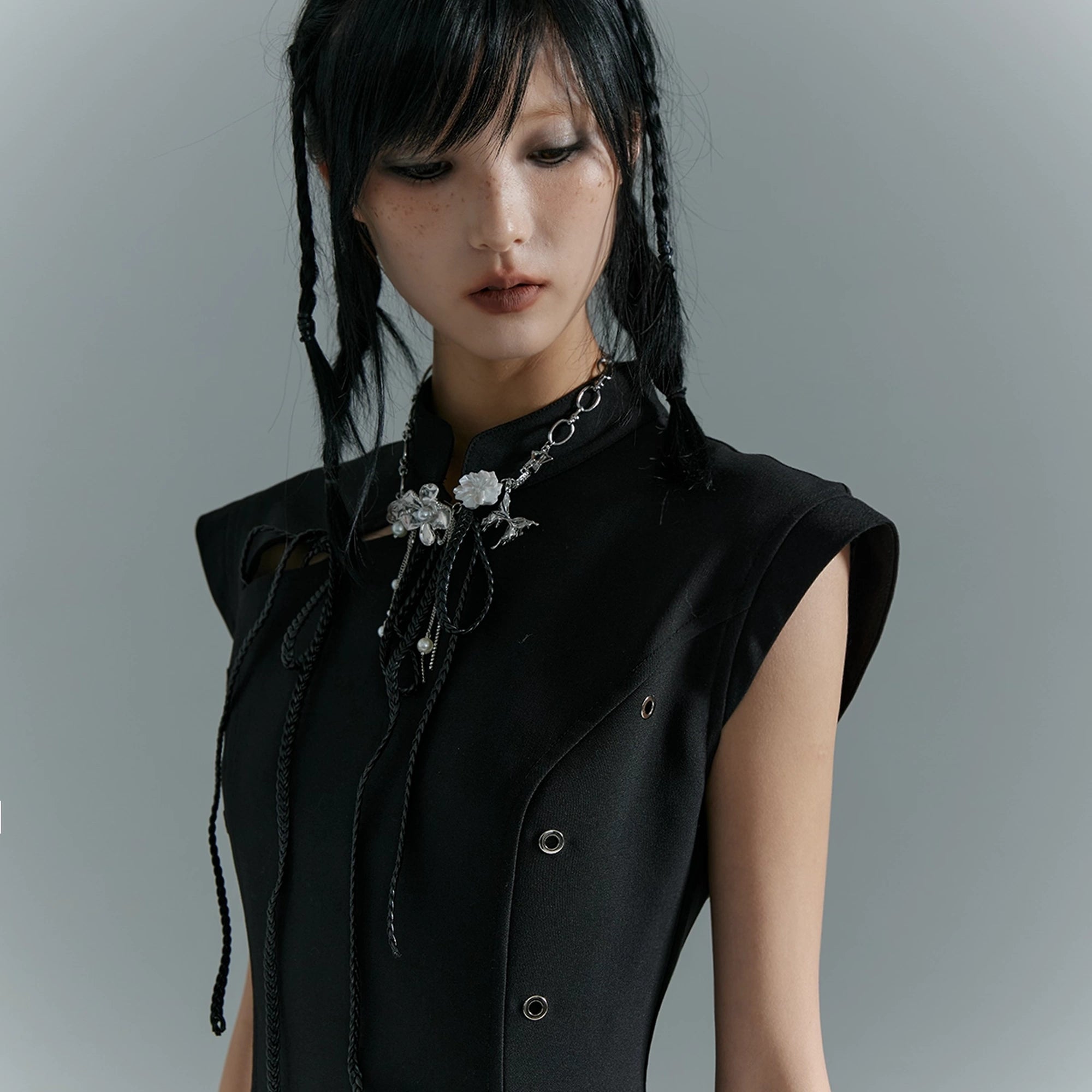 Frustration_Garden_Lost_Backyard_Choker_Oriental_Vintage_Necklace_MISSTT