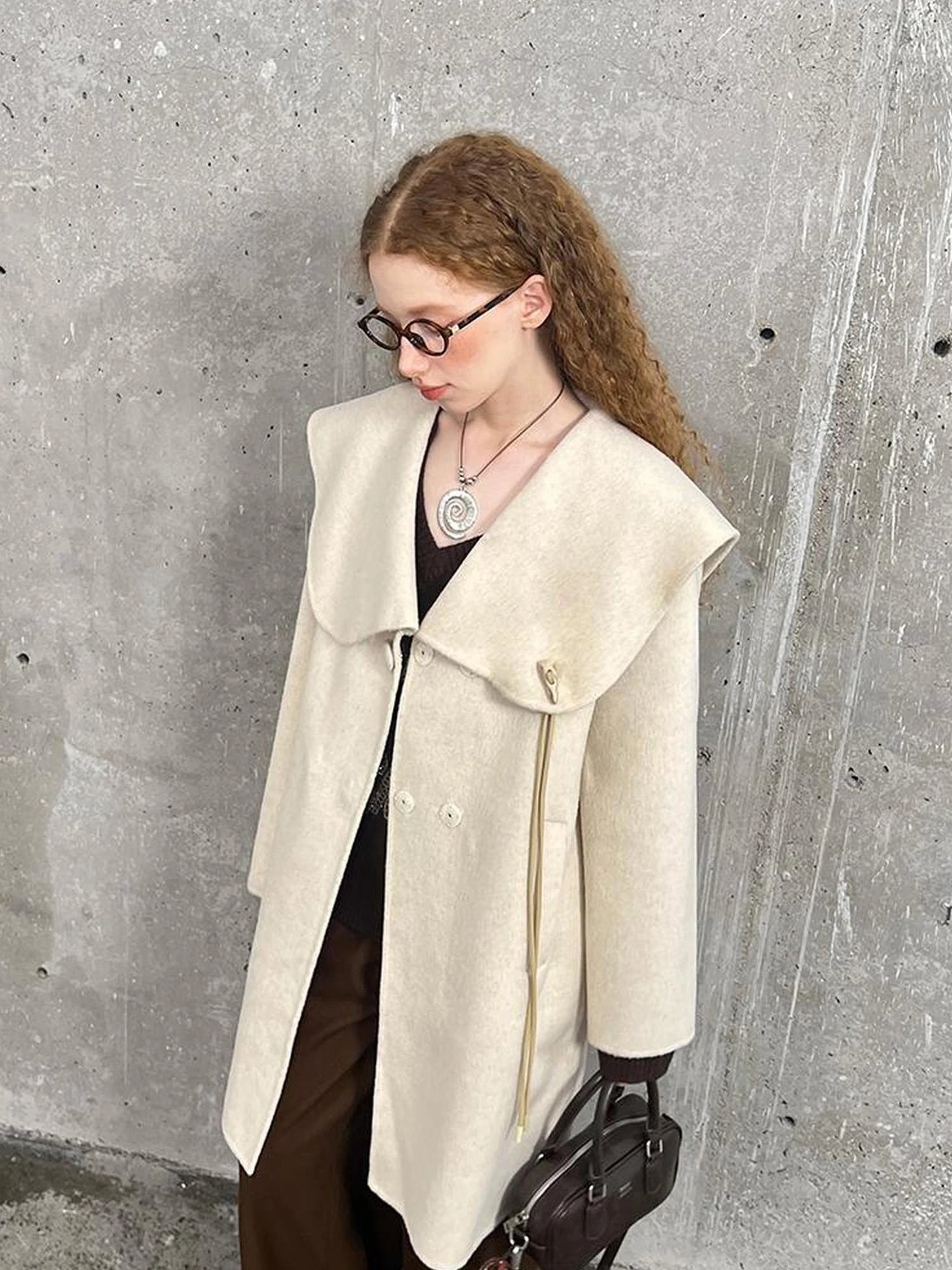 Gallery Girl Oversized Collar Wool Coat With Horn Buttons