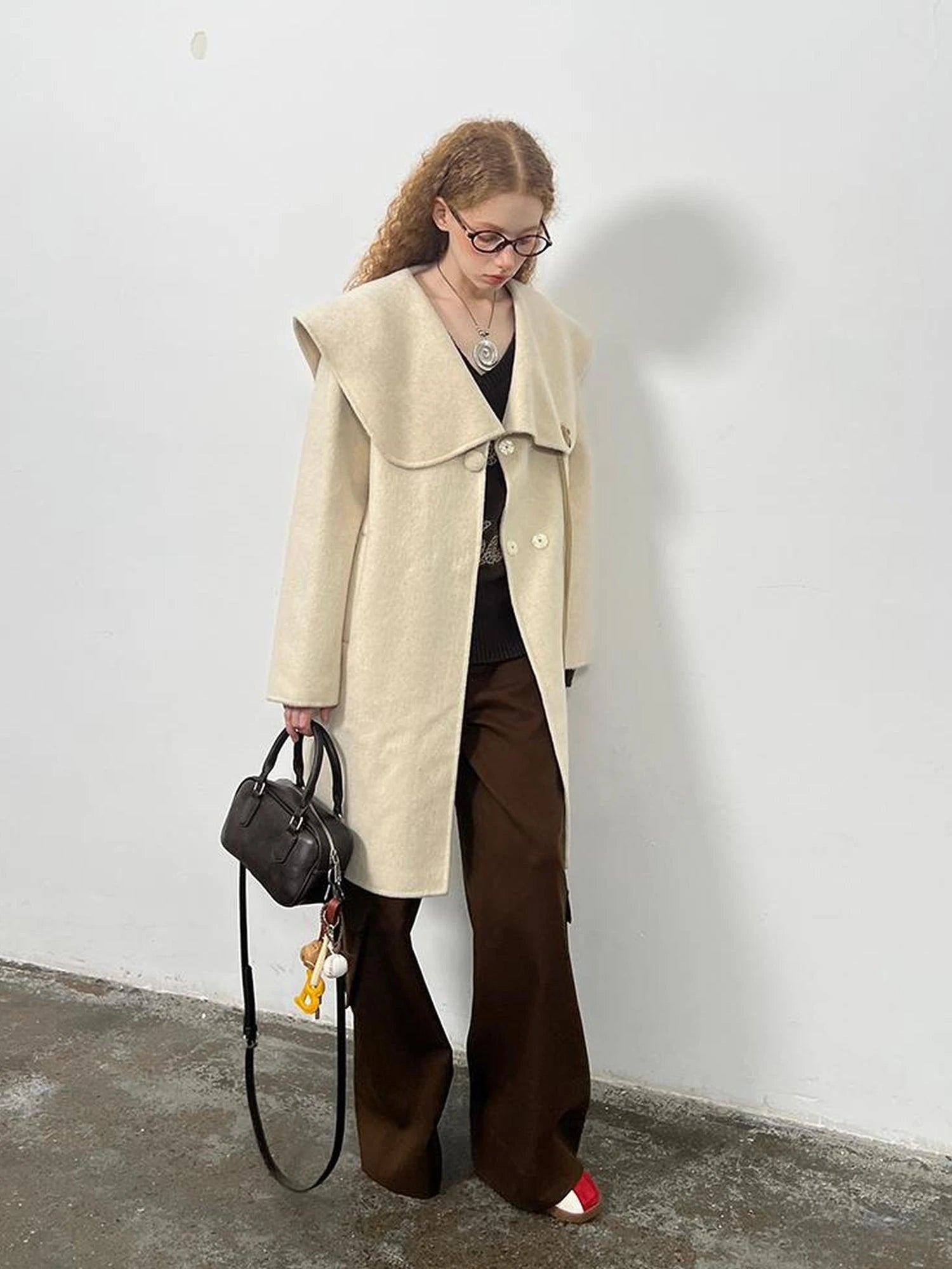 Gallery Girl Oversized Collar Wool Coat With Horn Buttons