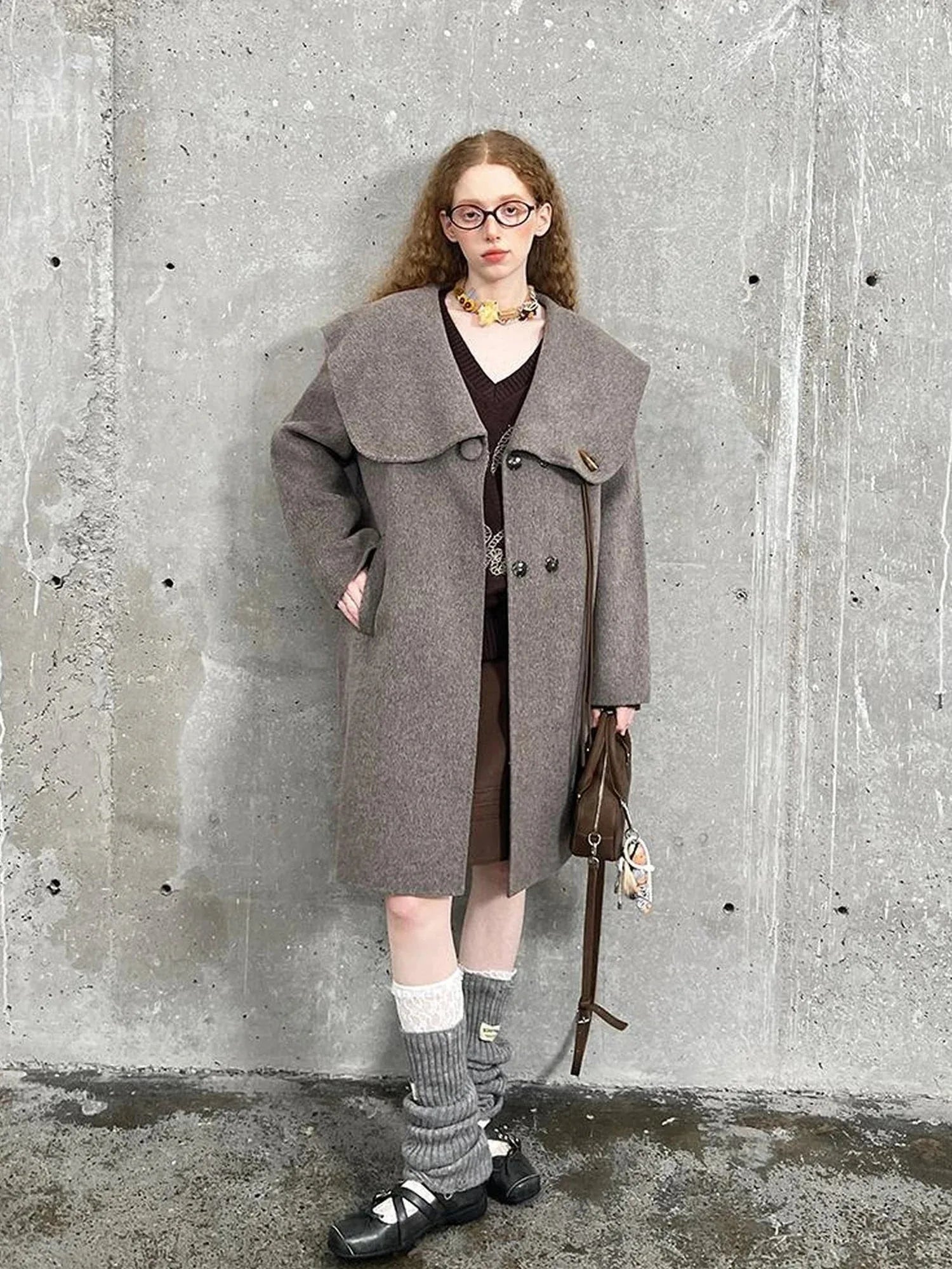 Gallery Girl Oversized Collar Wool Coat With Horn Buttons
