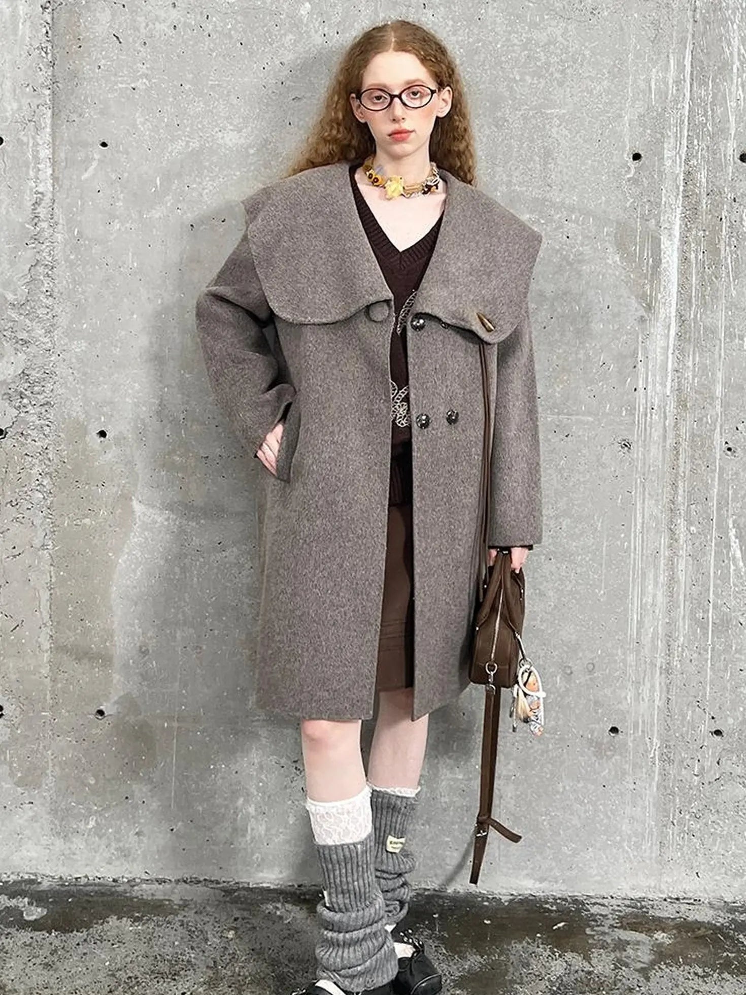 Gallery Girl Oversized Collar Wool Coat With Horn Buttons