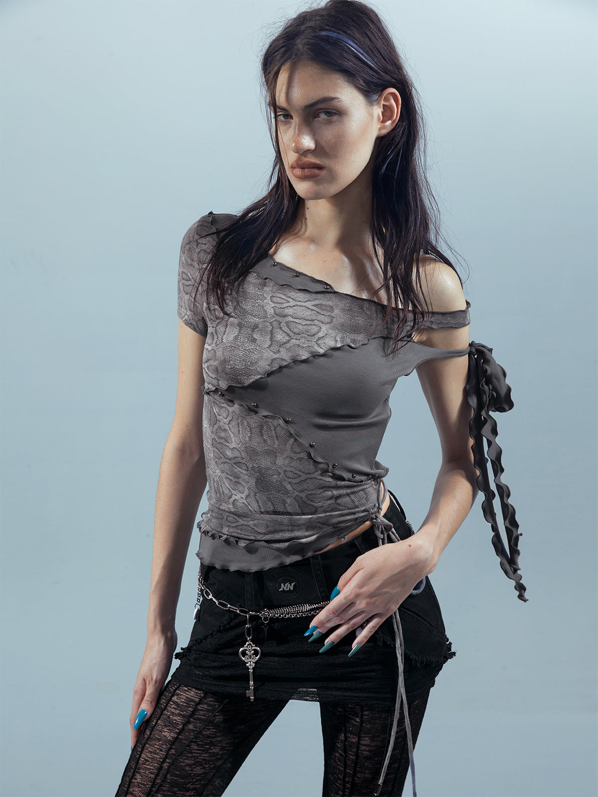 UpdateNN NORTH NODE Piscean Loom Ethereal Threads Asymmetric Knot V-Neck T-Shirt Long-Sleeve