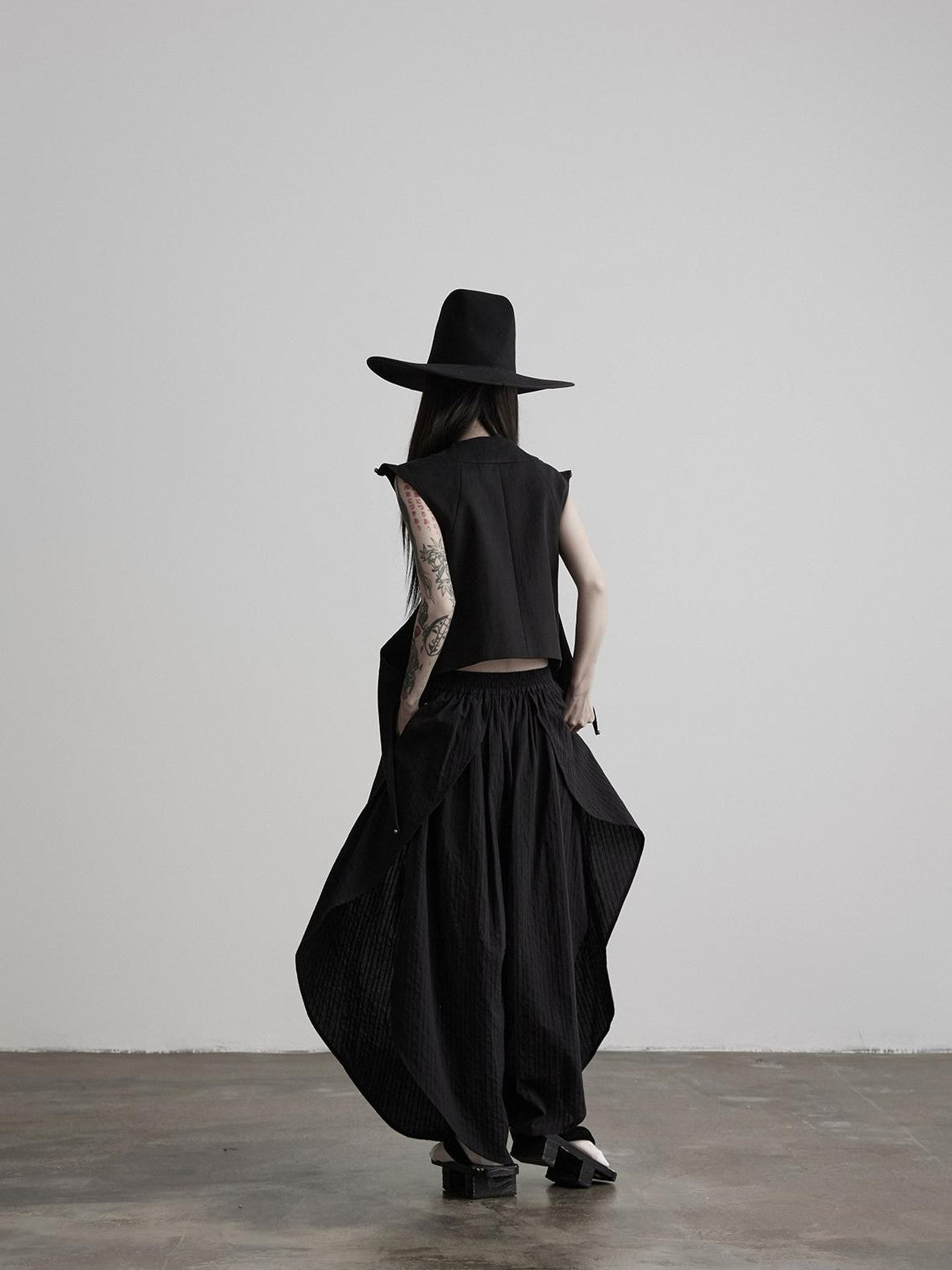 INDULGE Black Asymmetric Oversized High Waist Pockets Women&