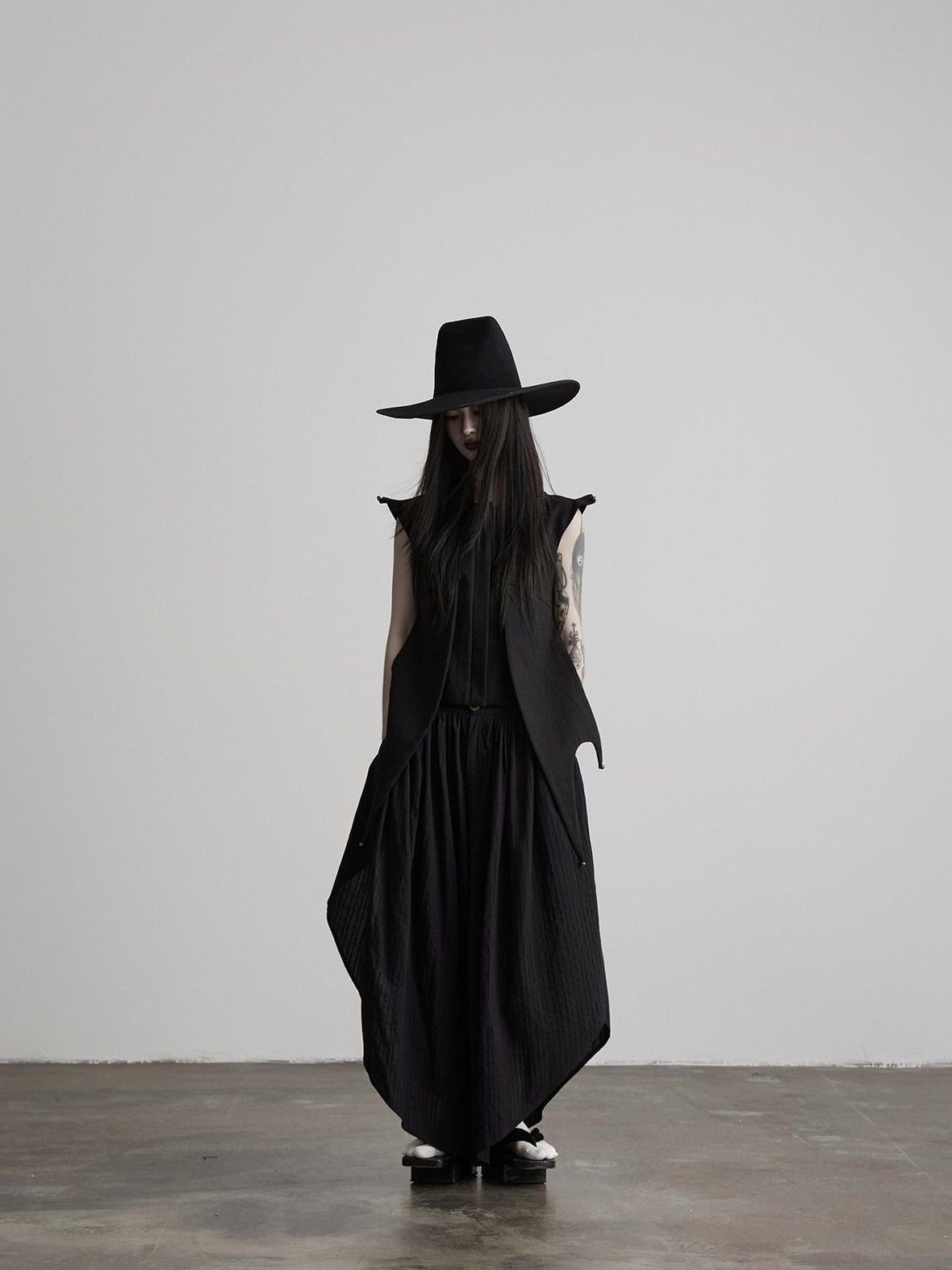 INDULGE Black Asymmetric Oversized High Waist Pockets Women&