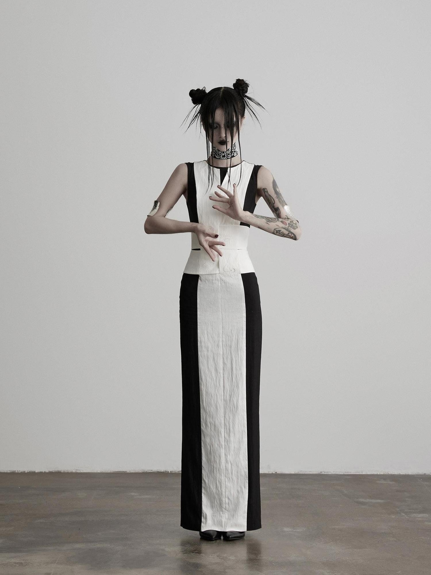 INDULGE Black Embroidered Waist Cinched Structured Women&