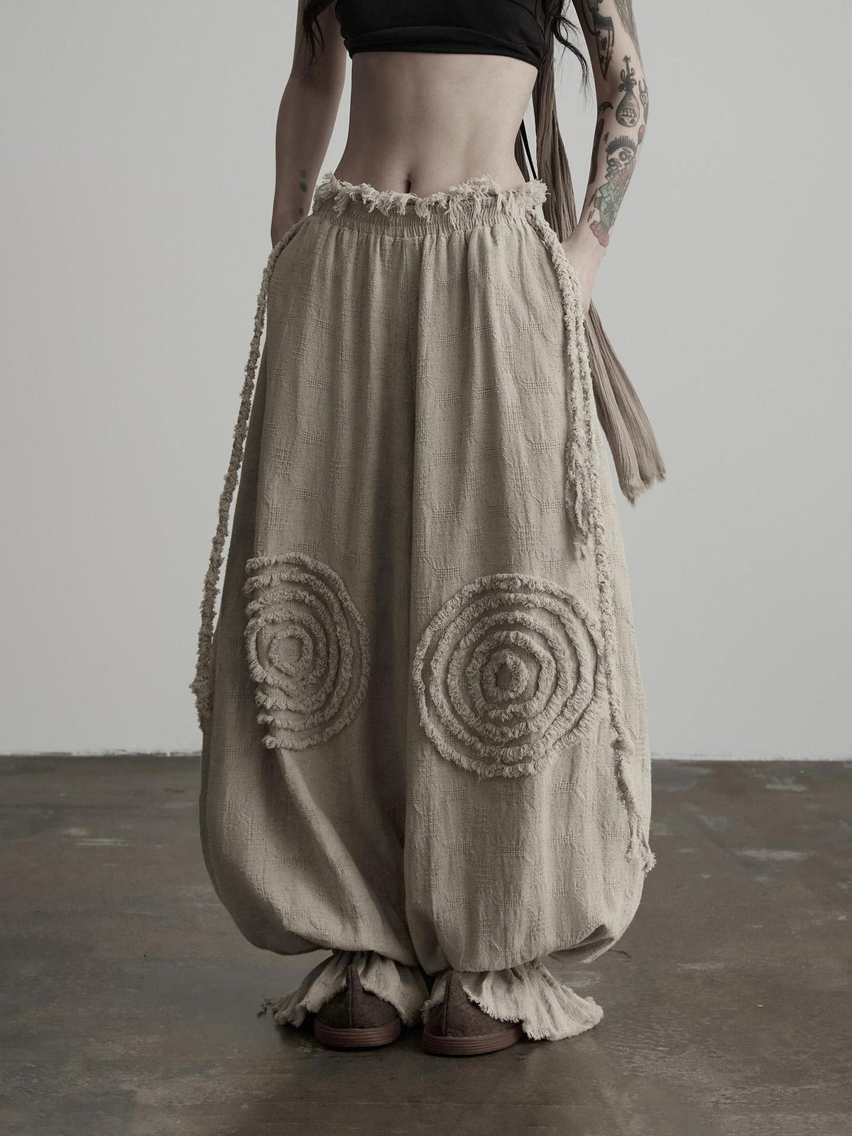 INDULGE Geometric 3d Cut Spiral Trim Drawstring Women&