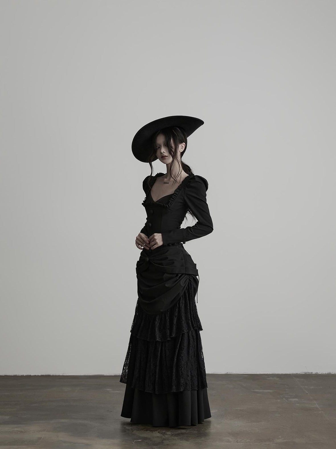 INDULGE Gothic Lace Embroidered Structured Waist Cinched Women&