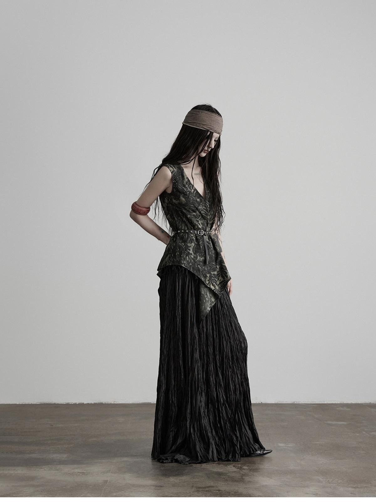 INDULGE Ink Oil Print Tie V-neck Cinched Waist Women&
