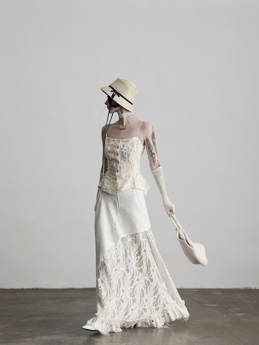 INDULGE White Lace Embroidered Velvet Floral Slim Fit Women&