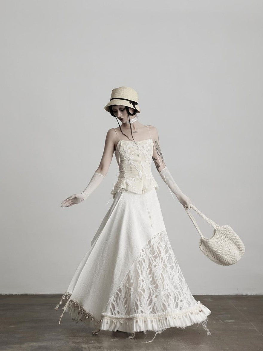 INDULGE White Lace Embroidered Velvet Floral Slim Fit Women&
