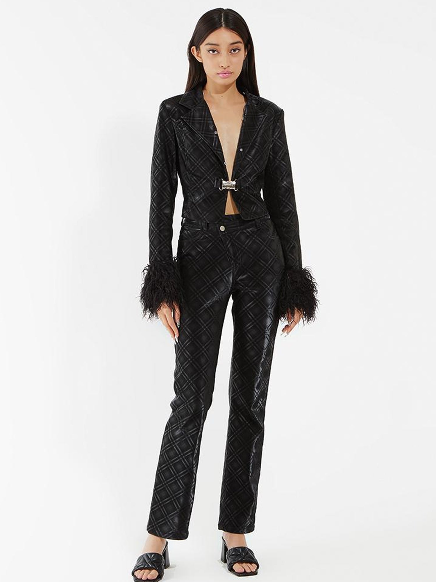 JYOSEI Black Grid Leather Set With Detachable Collar