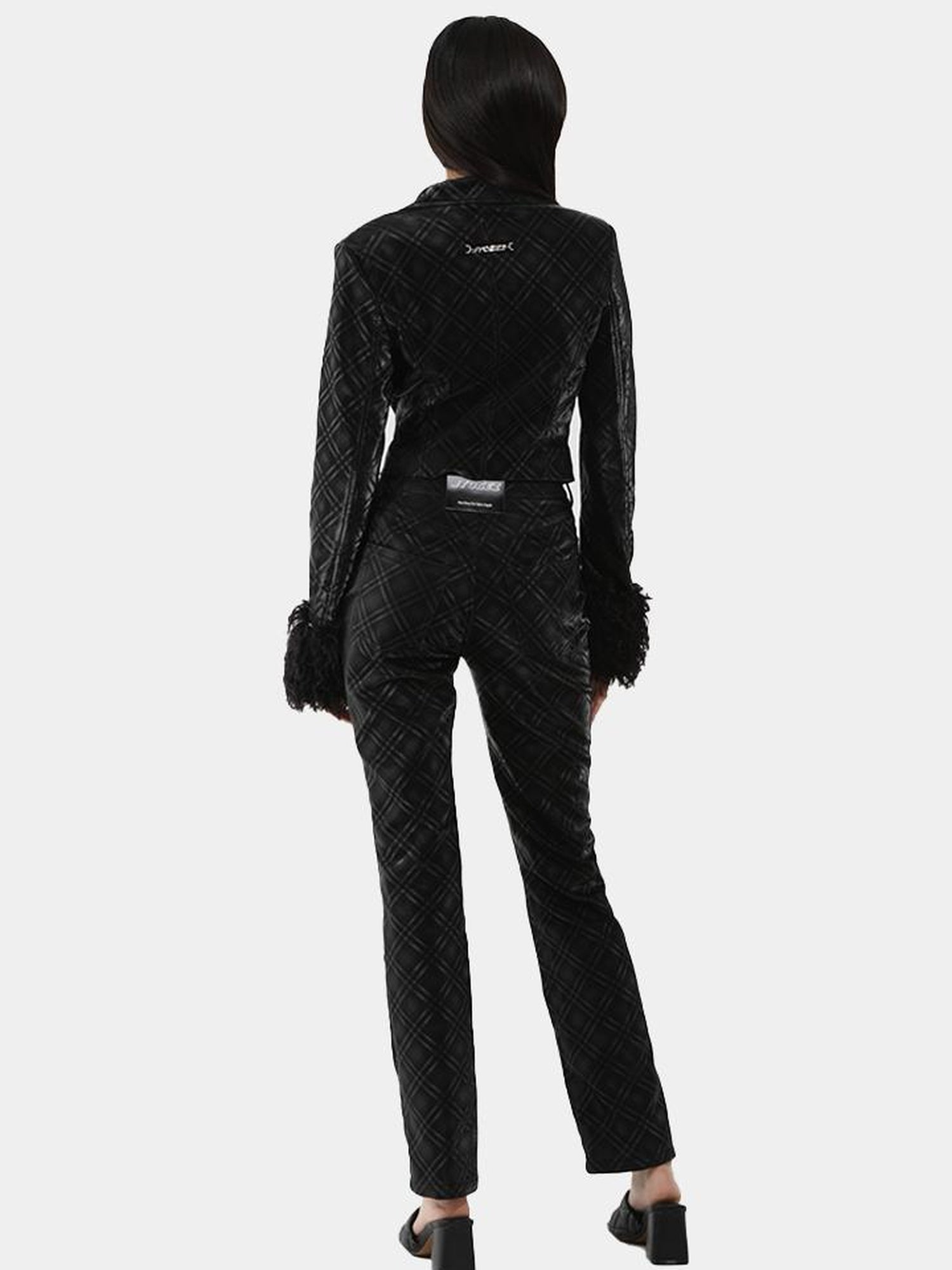 JYOSEI Black Grid Leather Set With Detachable Collar