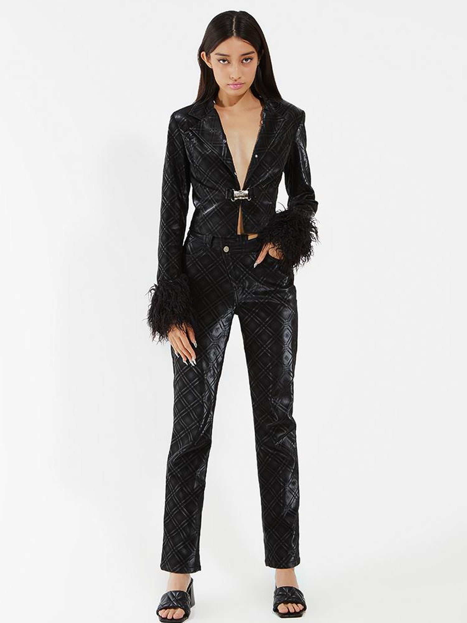 JYOSEI Black Grid Leather Set With Detachable Collar