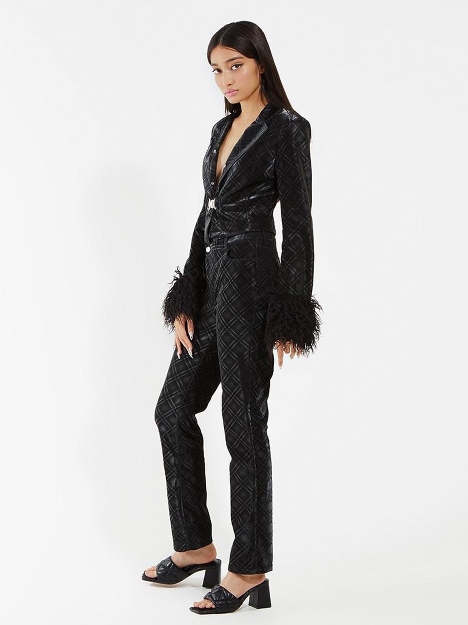 JYOSEI Black Grid Leather Set With Detachable Collar