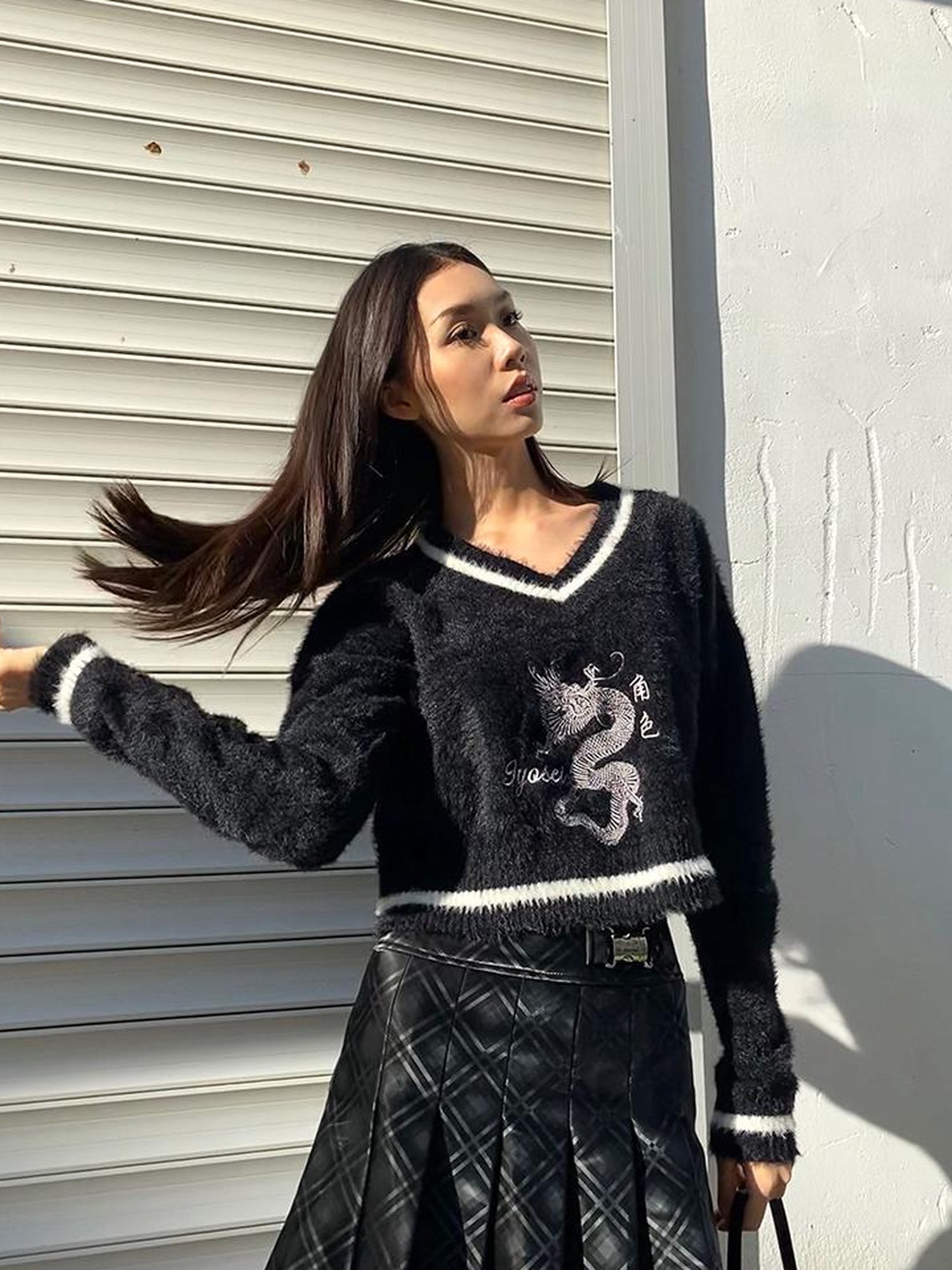 JYOSEI Embroidered V-Neck Dragon Sweater Women Spring Top Black White