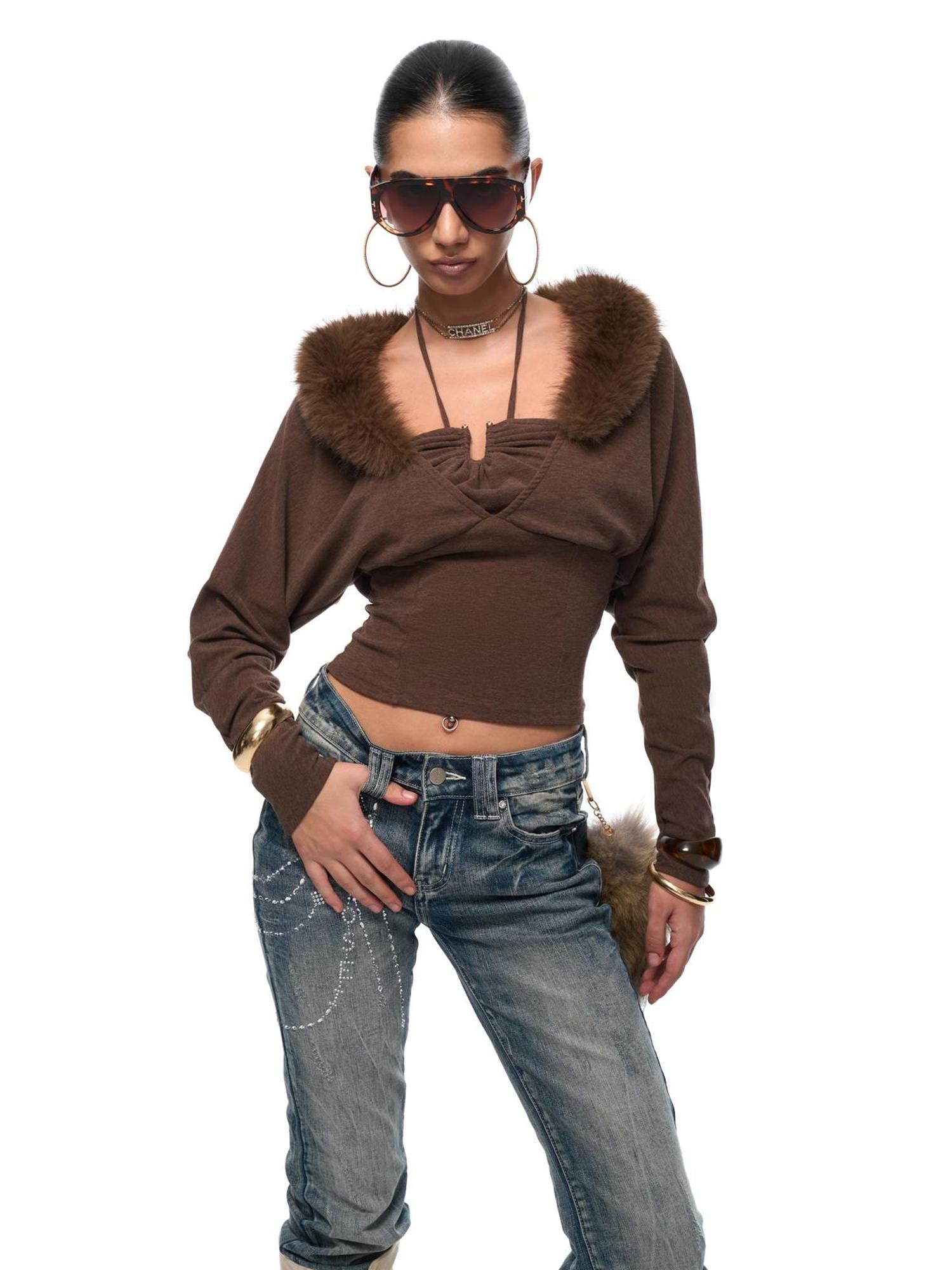 JYOSEI Fitted Knit Top With Detachable Fur Collar