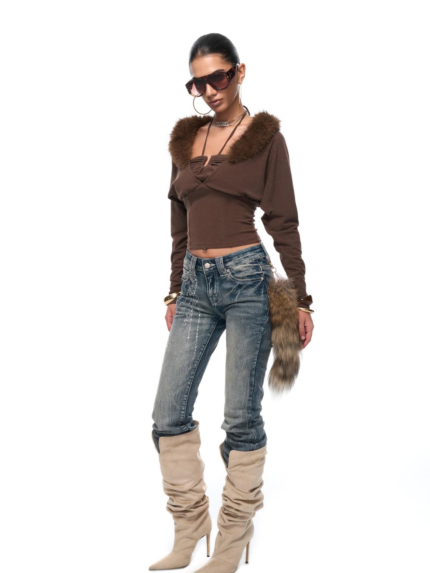 JYOSEI Fitted Knit Top With Detachable Fur Collar