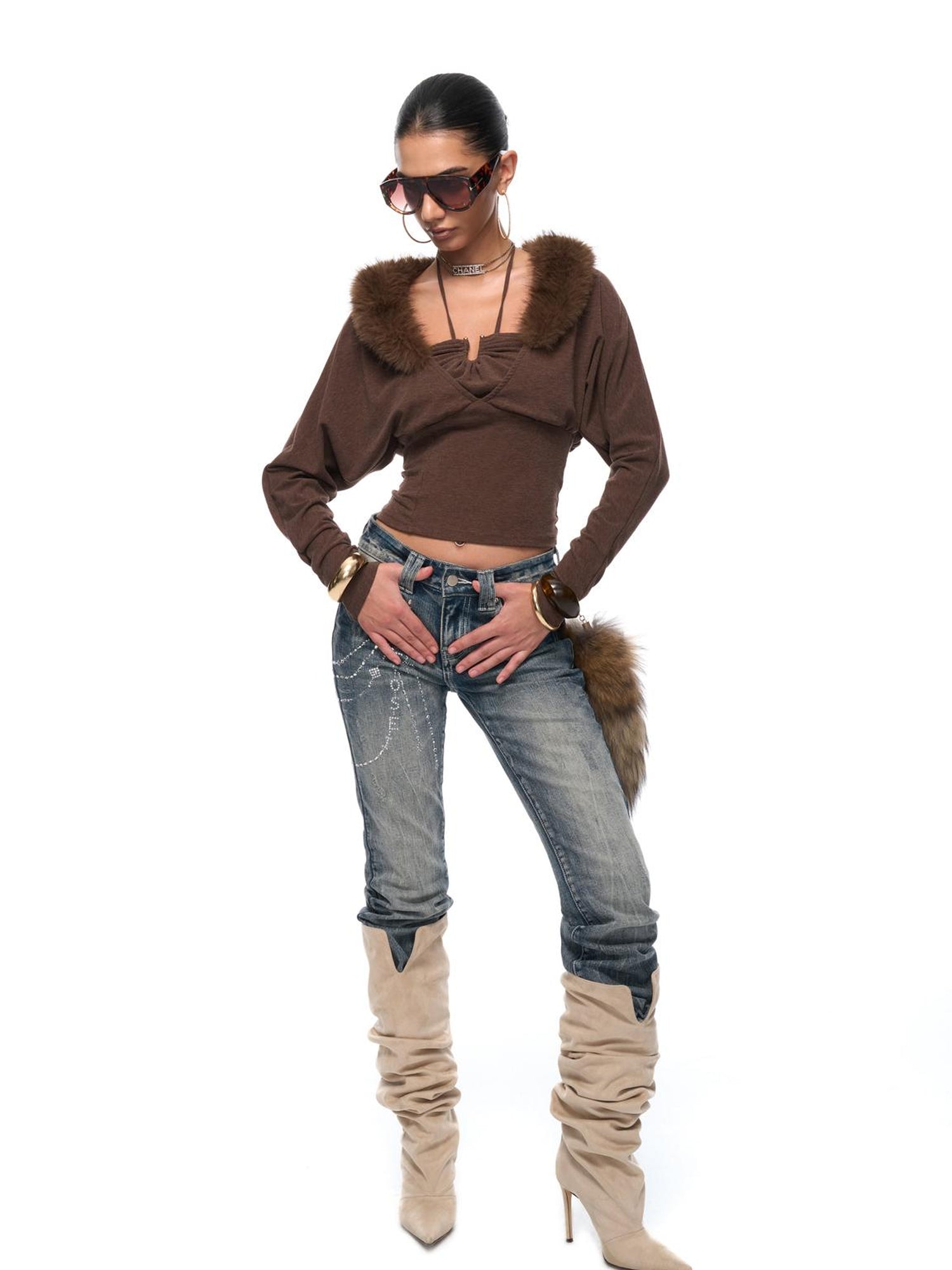 JYOSEI Fitted Knit Top With Detachable Fur Collar