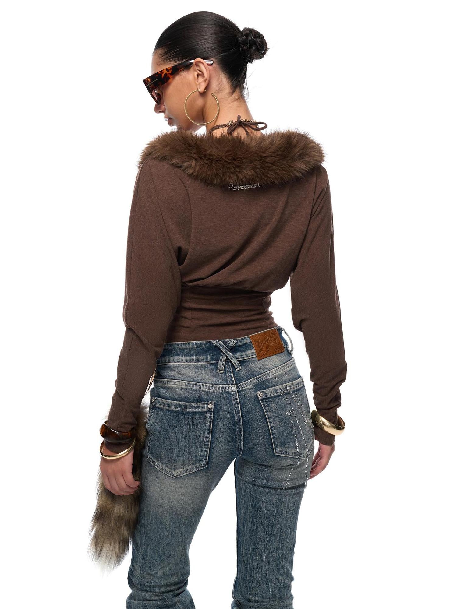 JYOSEI Fitted Knit Top With Detachable Fur Collar