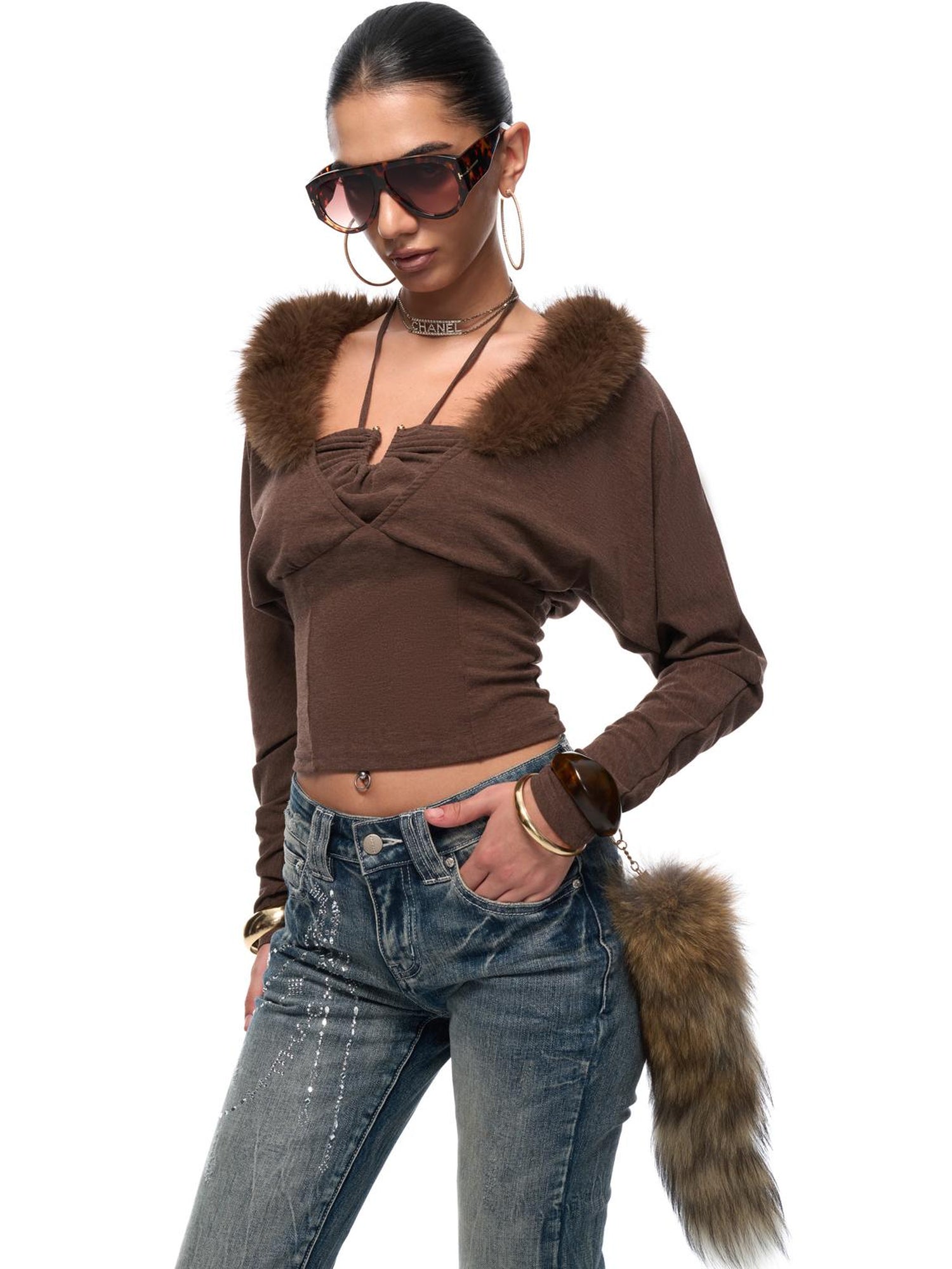 JYOSEI Fitted Knit Top With Detachable Fur Collar