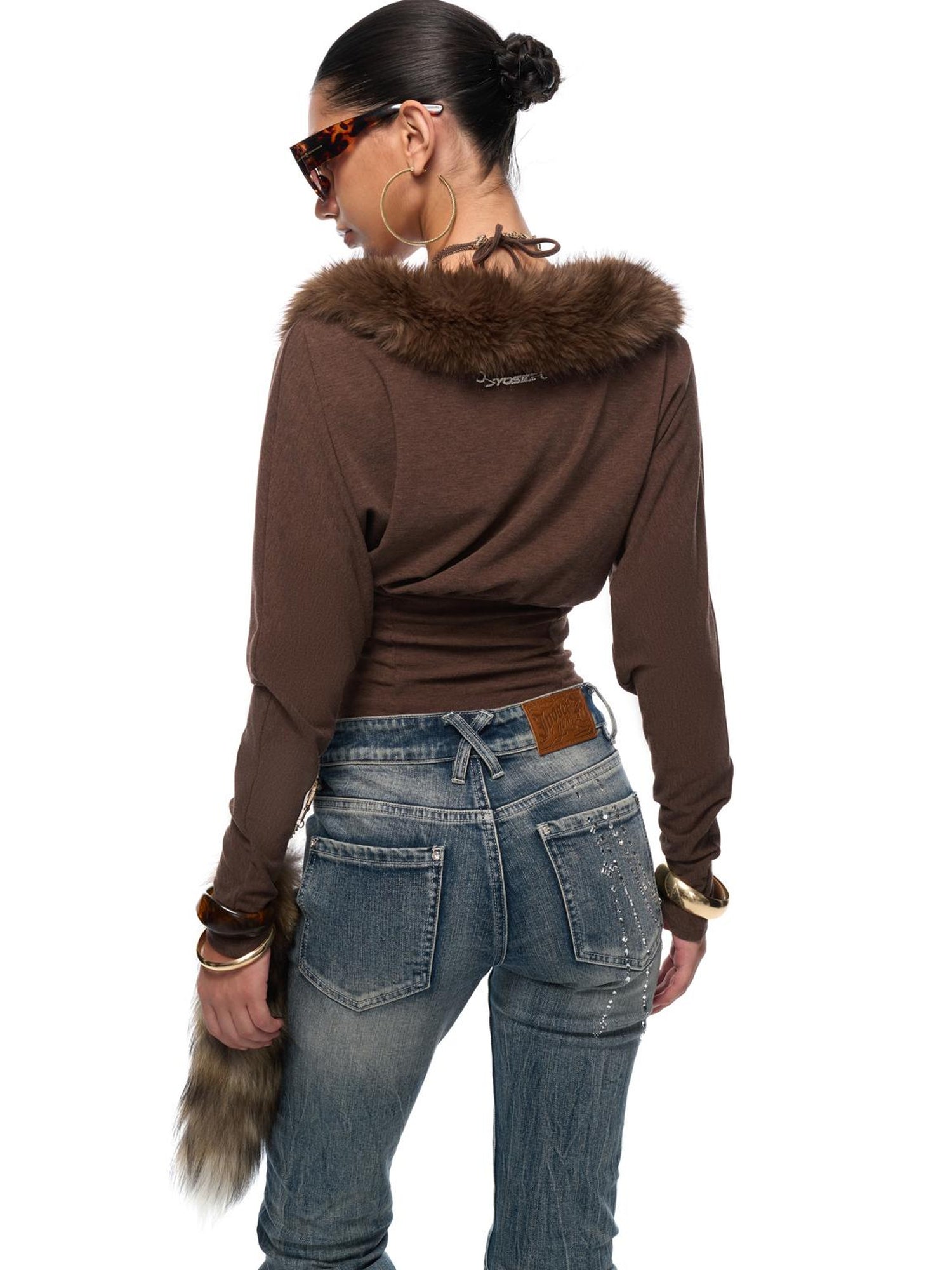 JYOSEI Fitted Knit Top With Detachable Fur Collar