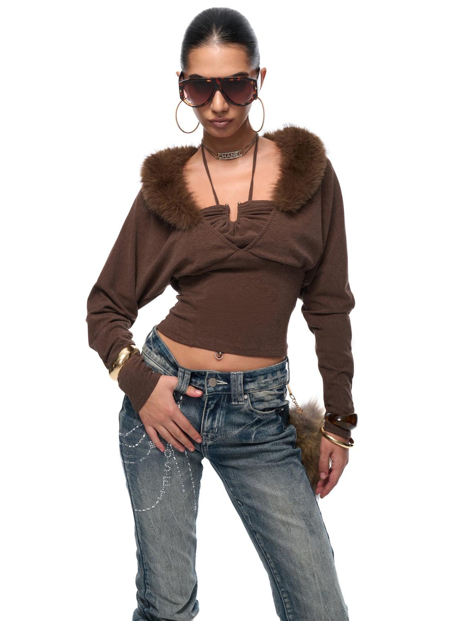 JYOSEI Fitted Knit Top With Detachable Fur Collar