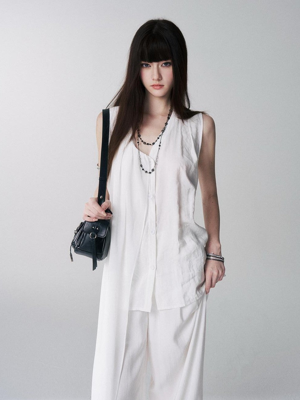 LADYGHOST Black Sleeveless Relaxed Fit Korean Women&
