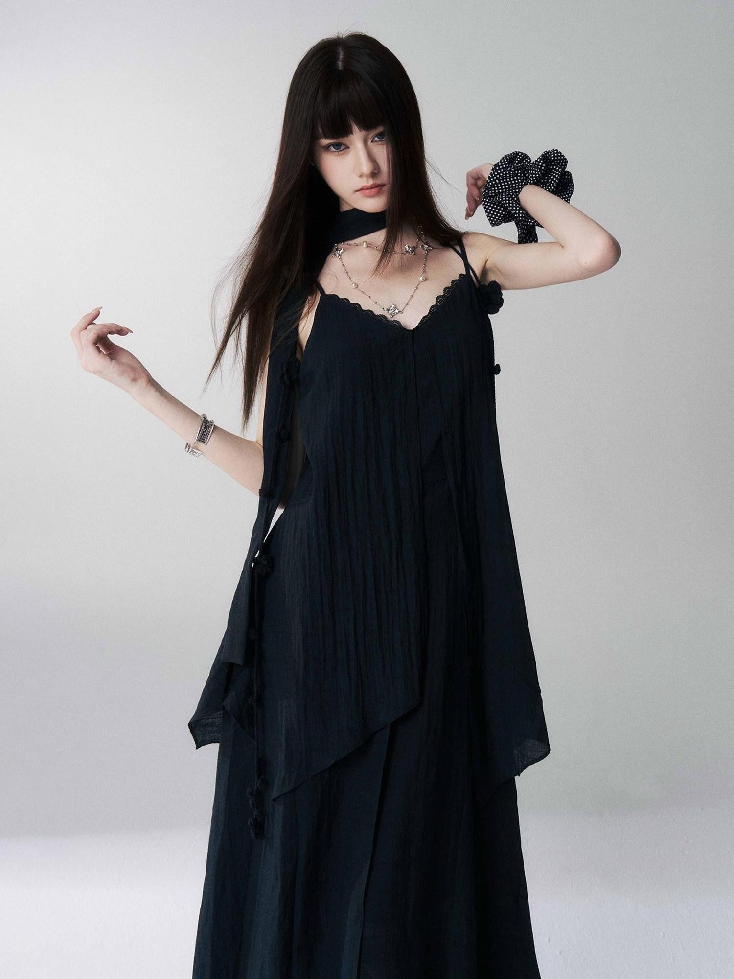 LADYGHOST Ethereal Black Spaghetti Strap Slimming Relaxed Women&