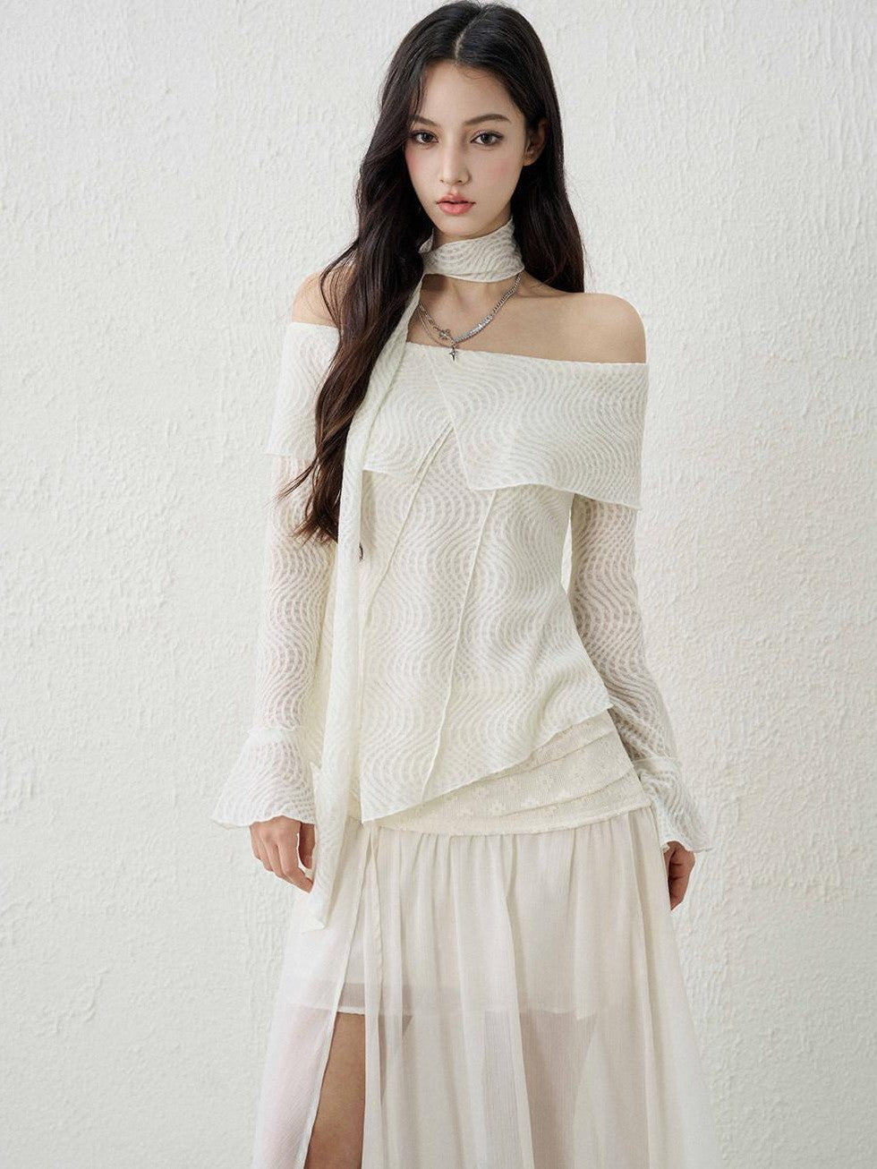 LADYGHOST Ethereal Textured Off Shoulder Women&